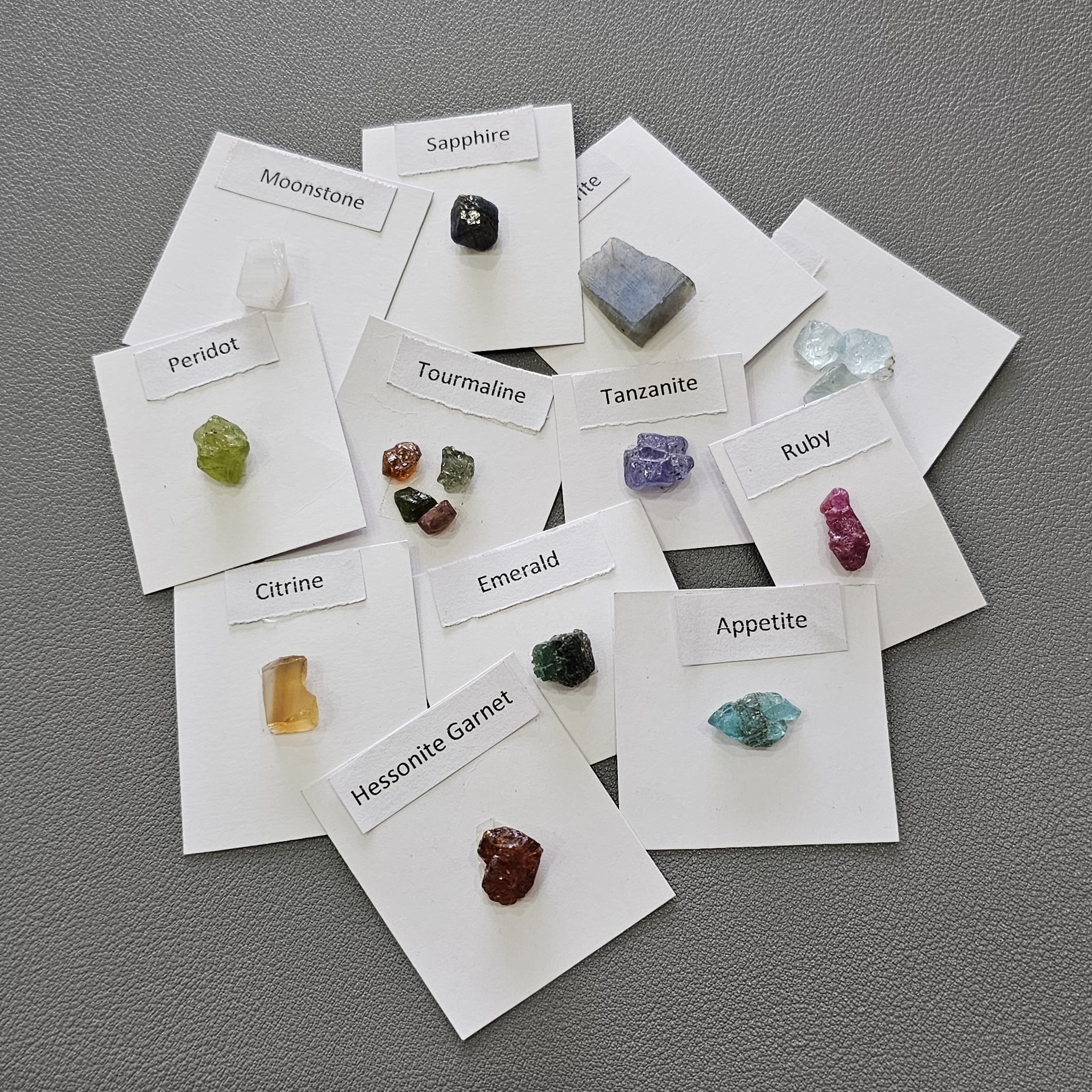 12 Card Natural Mix Rough Gemstones | Unshape | Size:5-15mm - The LabradoriteKing