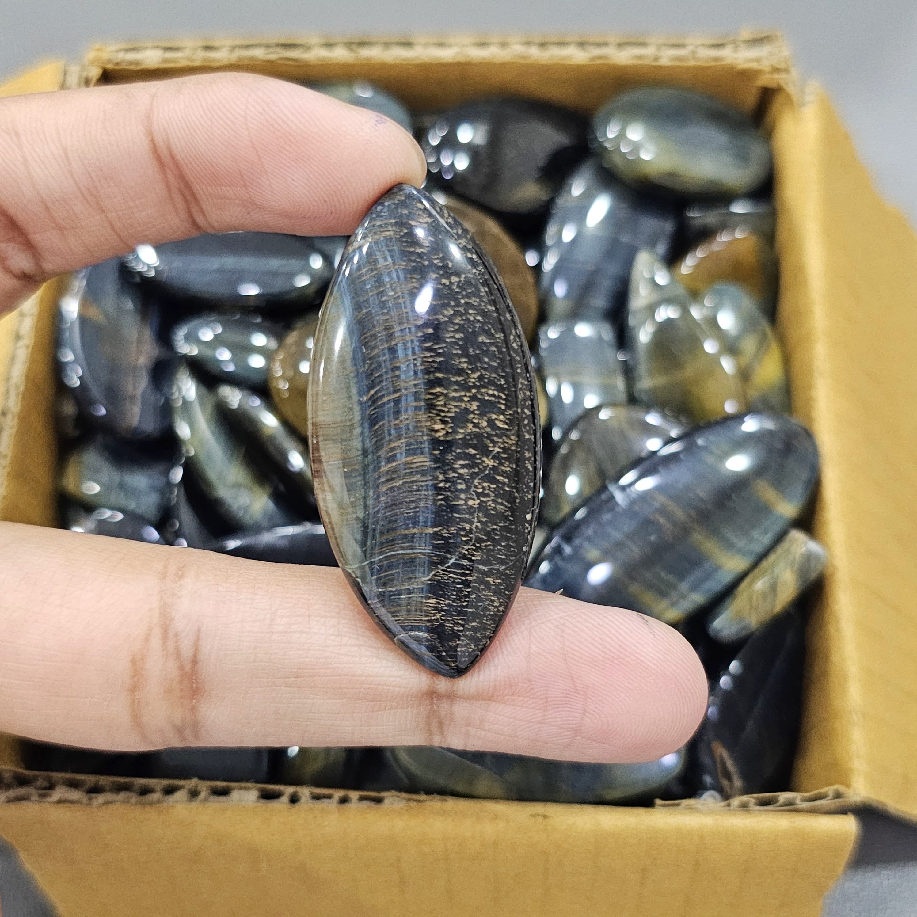 500/1KG Gram Natural Bi-Color Tiger  | 1"-3" Inches  | 100-120 Pcs | Rare South African - The LabradoriteKing