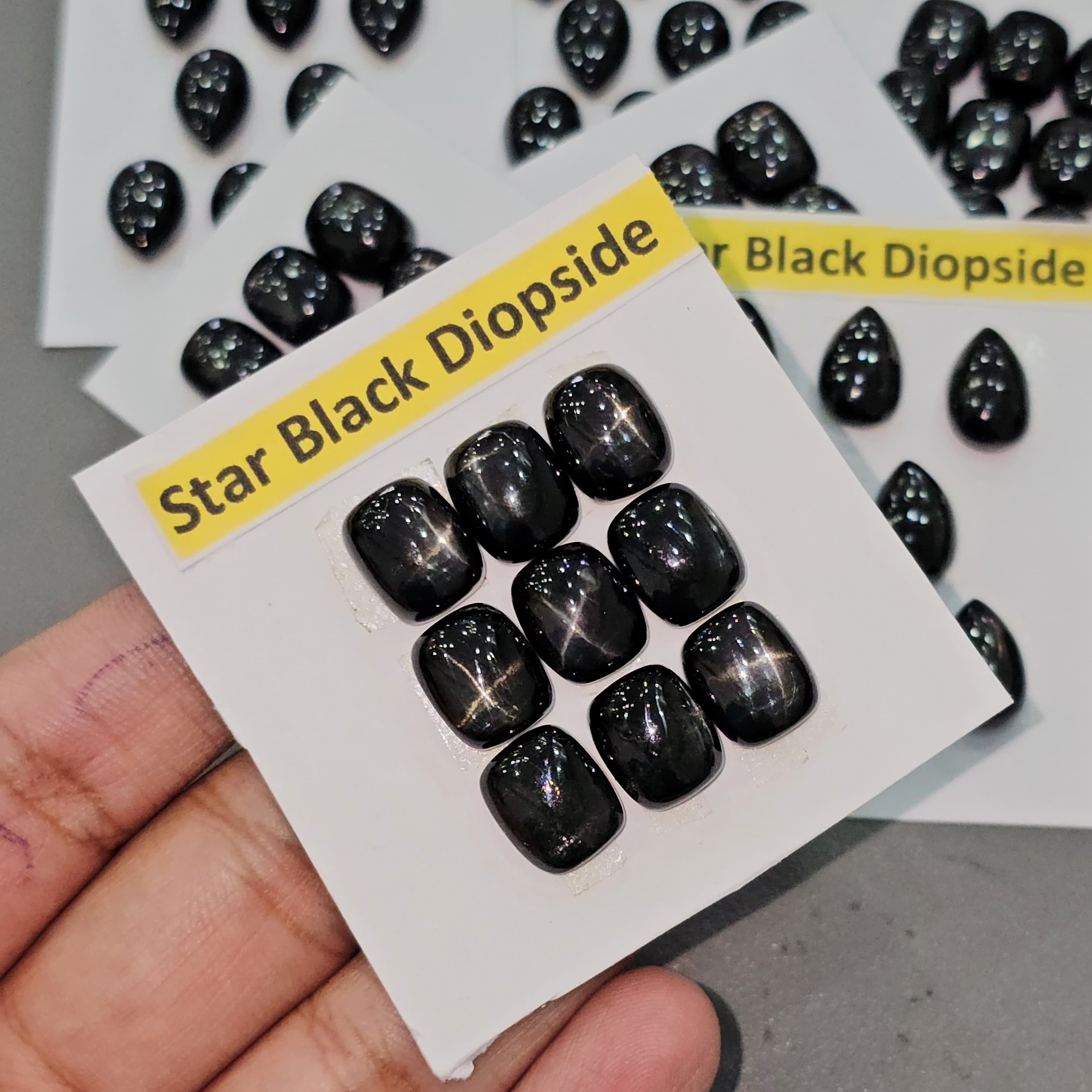 1Card Of Natural Chrome Diopside Star Cabochon | Polished Gemstone - The LabradoriteKing