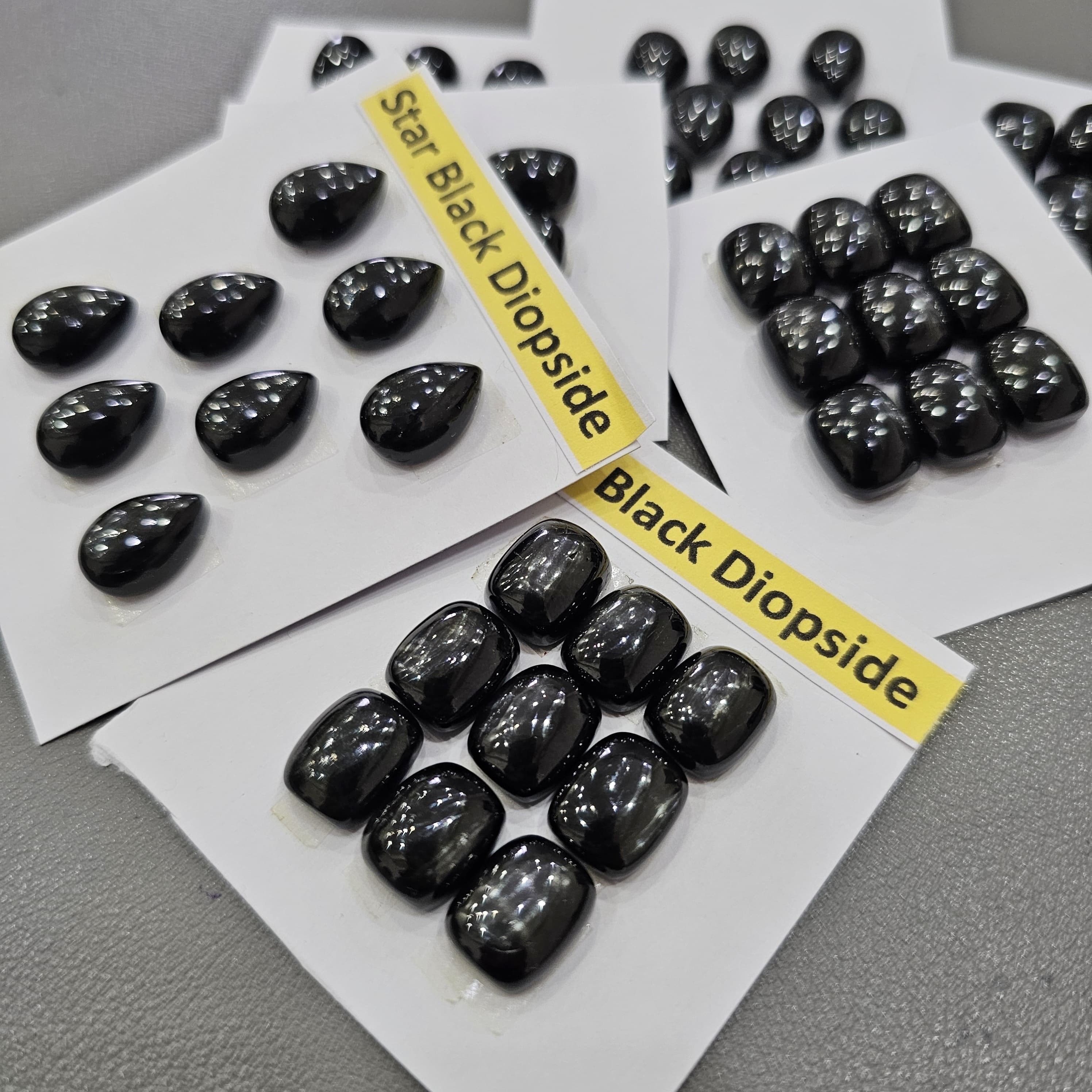 1Card Of Natural Chrome Diopside Star Cabochon | Polished Gemstone - The LabradoriteKing