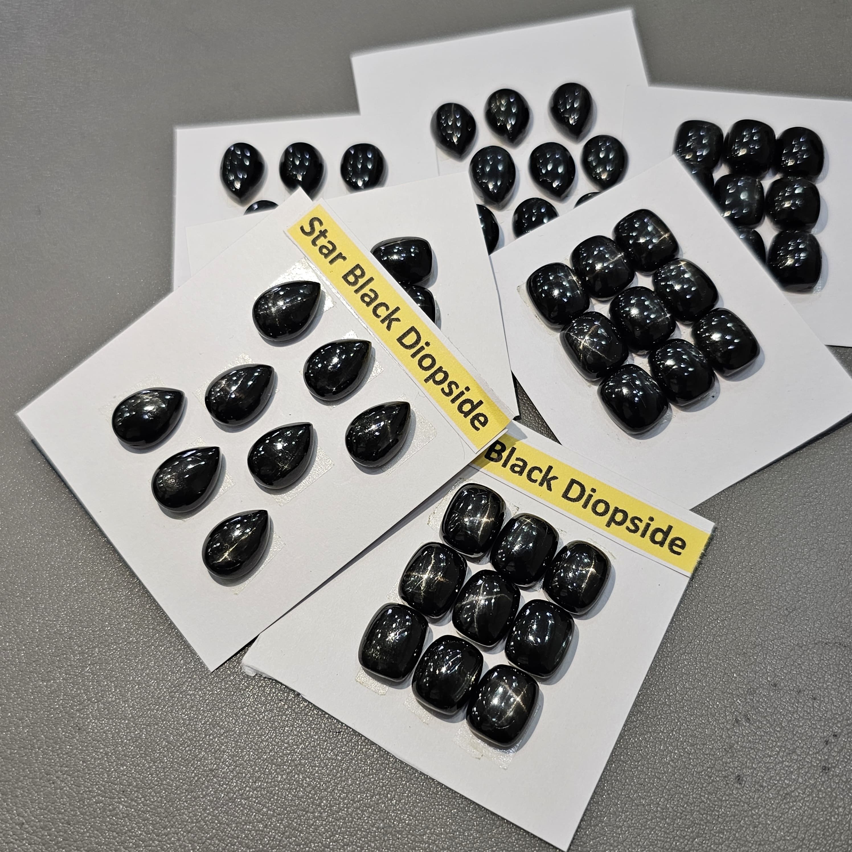 1Card Of Natural Chrome Diopside Star Cabochon | Polished Gemstone - The LabradoriteKing