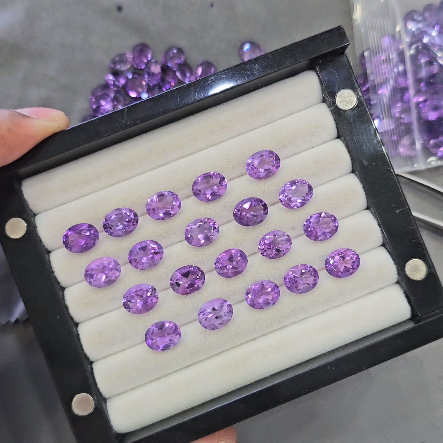 15 Pcs of Natural Amethyst Faceted | Oval | Size: 10x8mm - The LabradoriteKing