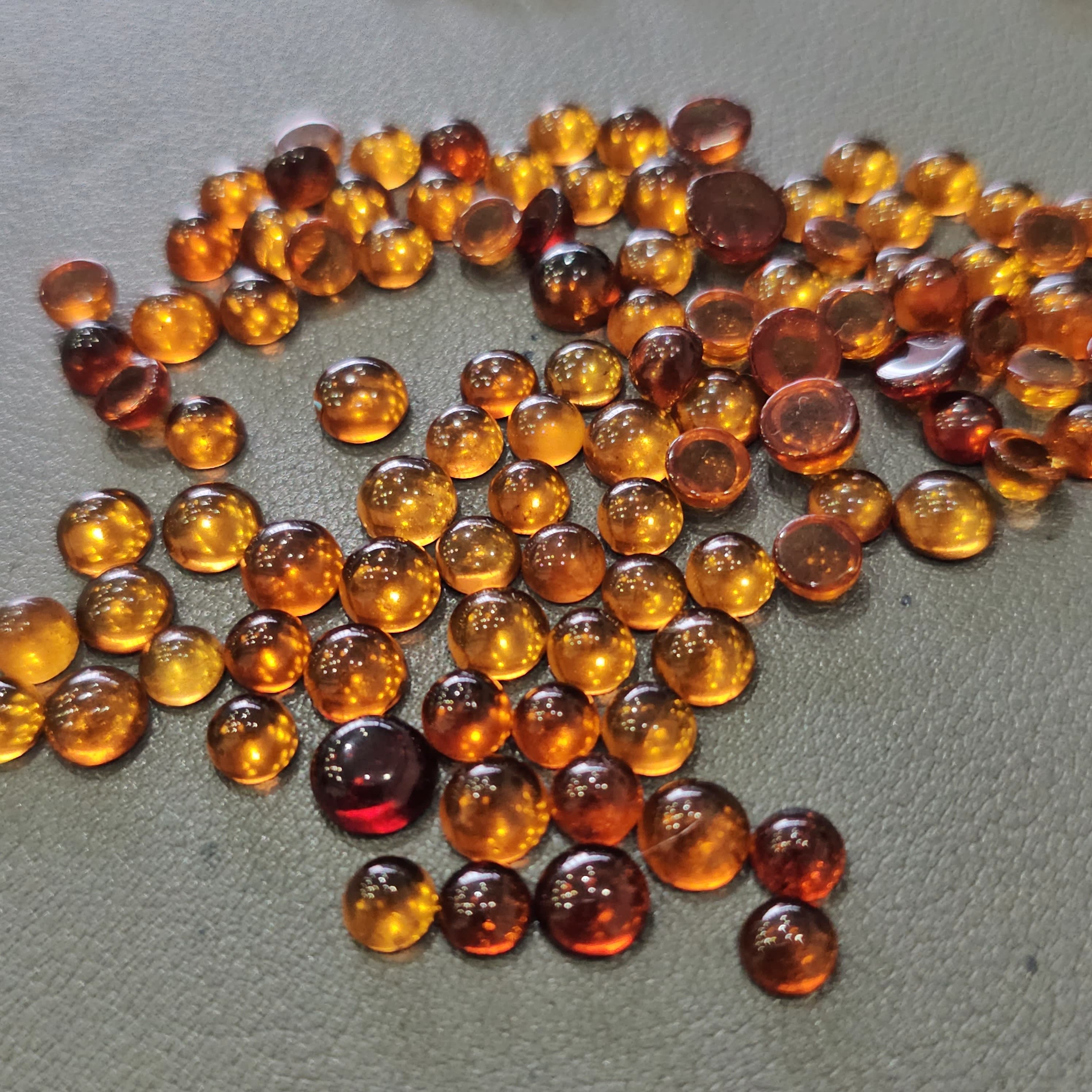35pcs of Natural Orange Garnet Cabochons | 3–7mm | Round Shape - The LabradoriteKing