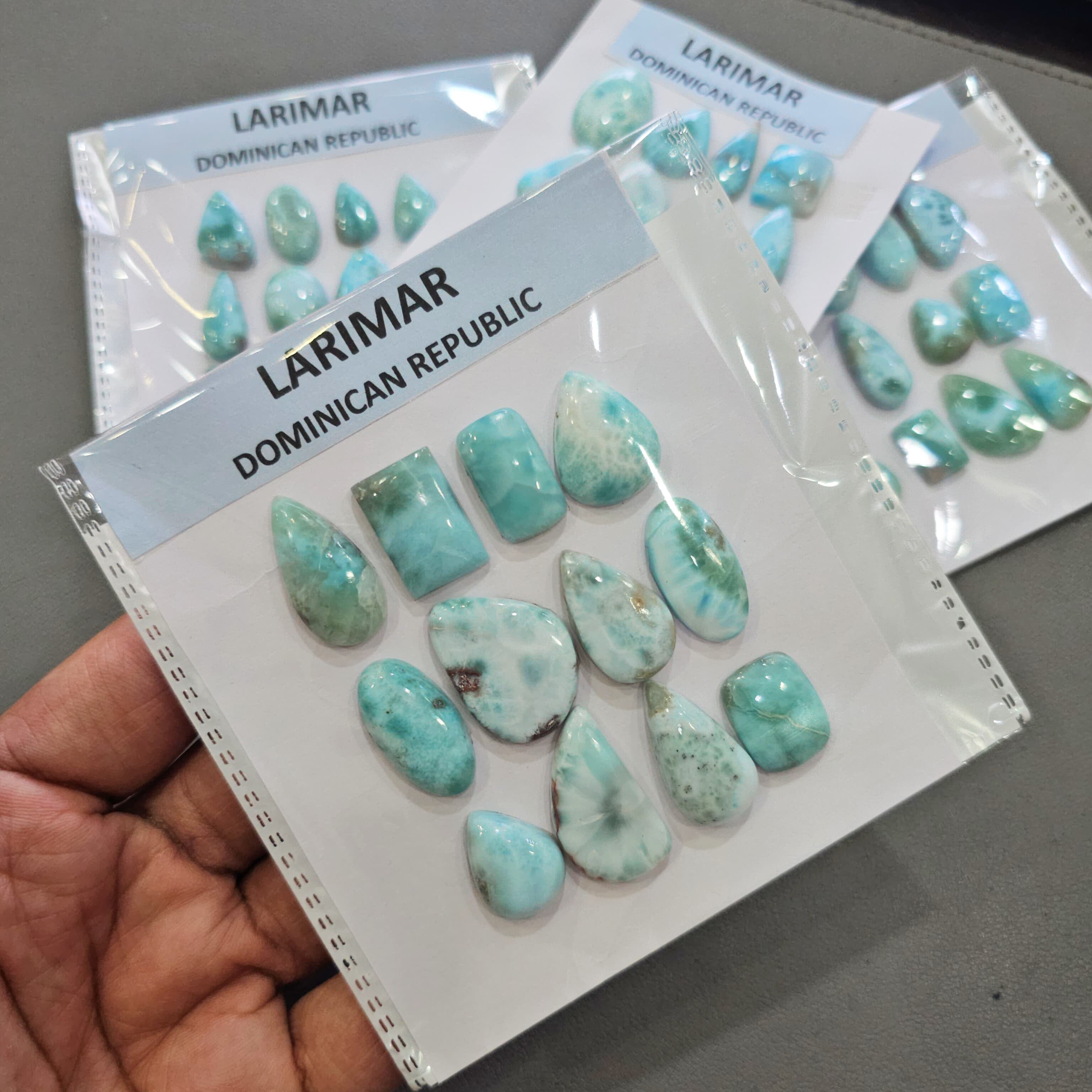 1 Card of Larimar form Dominican Republic | 12 Pcs | 10–30mm - The LabradoriteKing