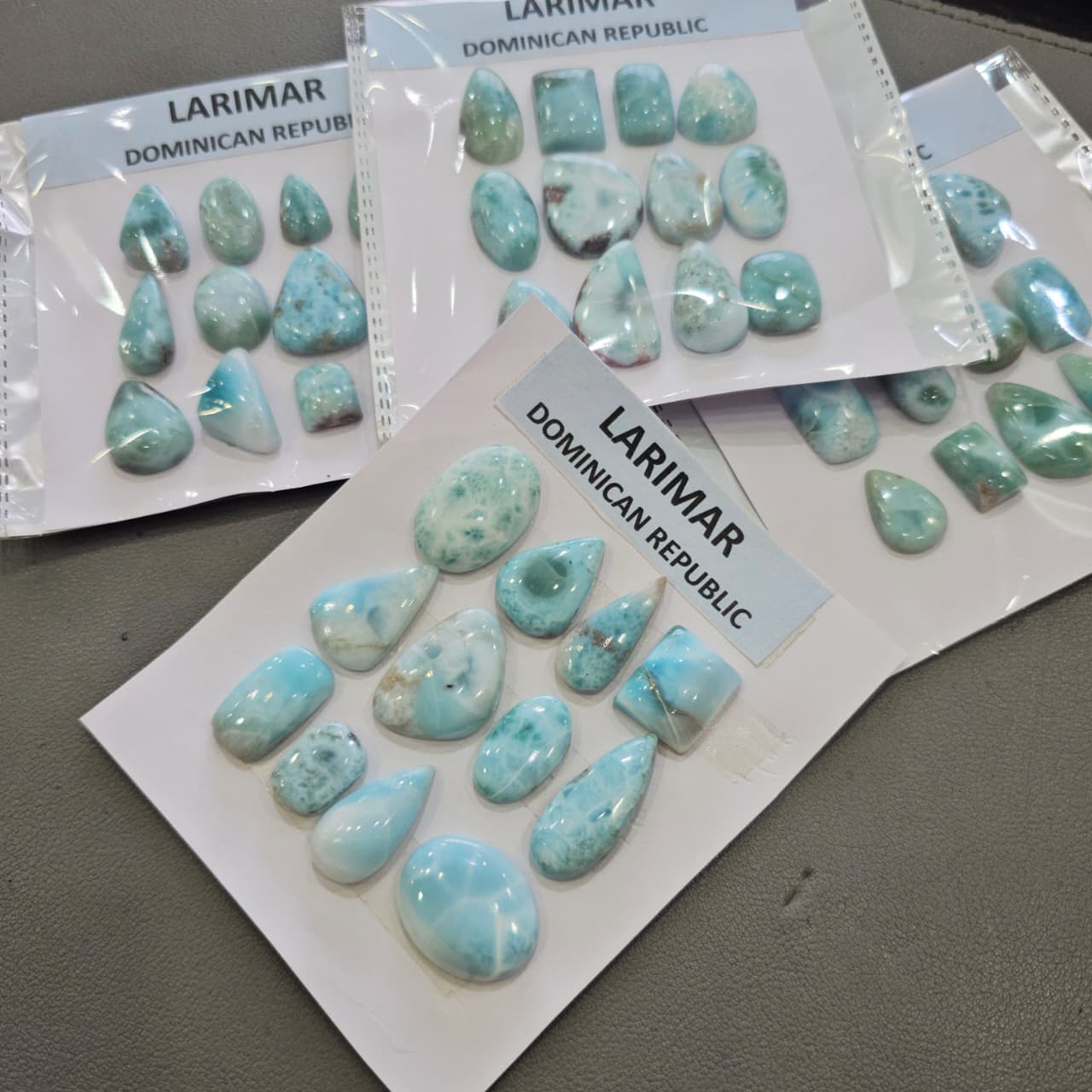 1 Card of Larimar form Dominican Republic | 12 Pcs | 10–30mm - The LabradoriteKing