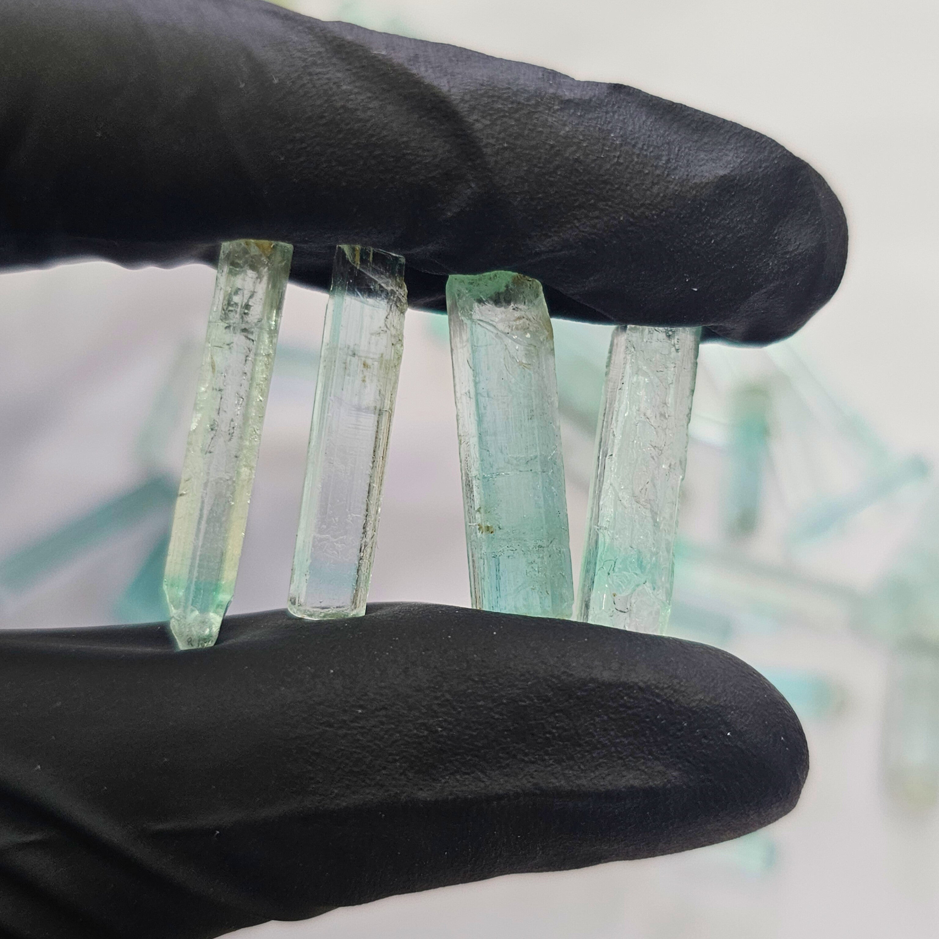 10 Pcs of Natural Emerald Nigeria|10-22mm long - The LabradoriteKing