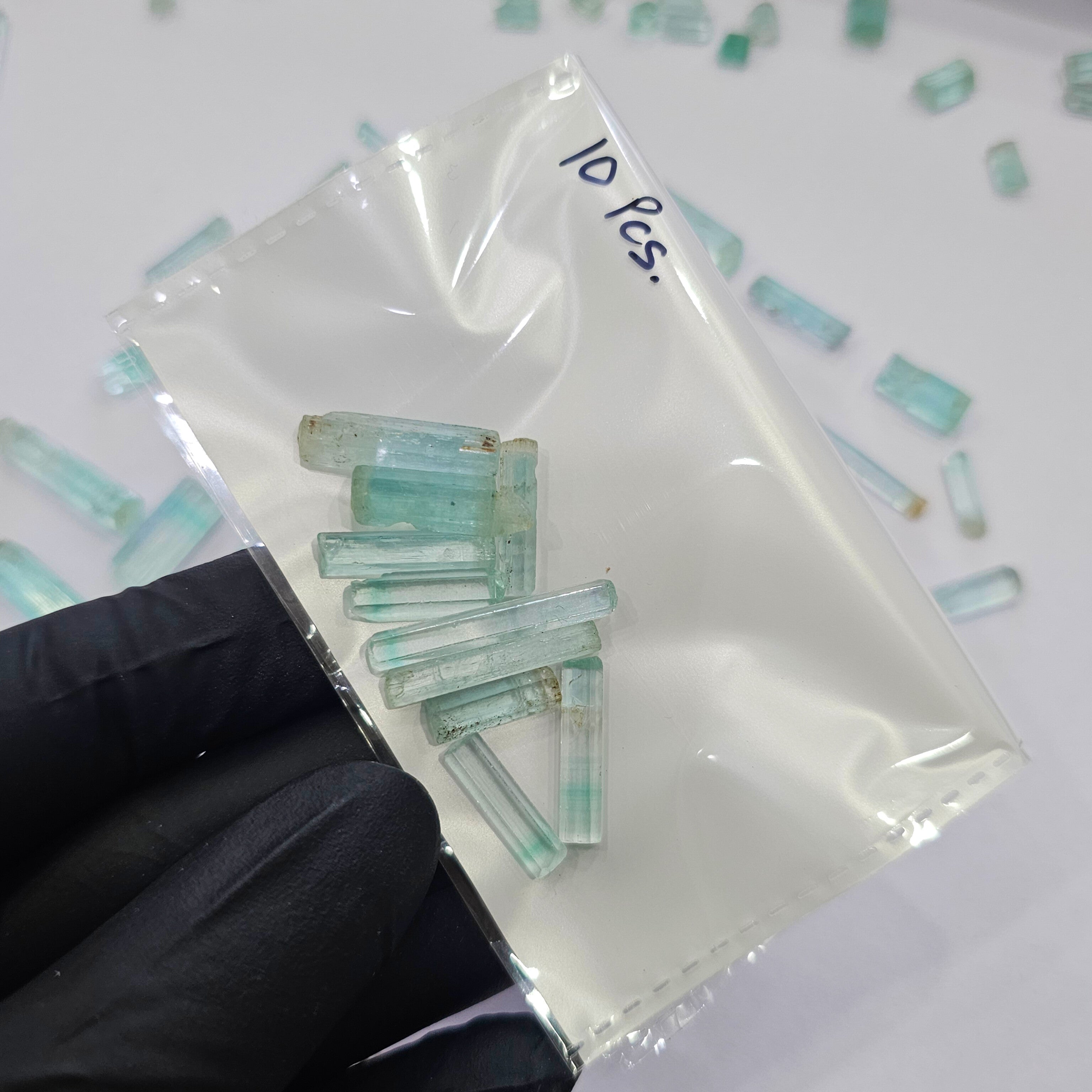10 Pcs of Natural Emerald Nigeria|10-22mm long - The LabradoriteKing