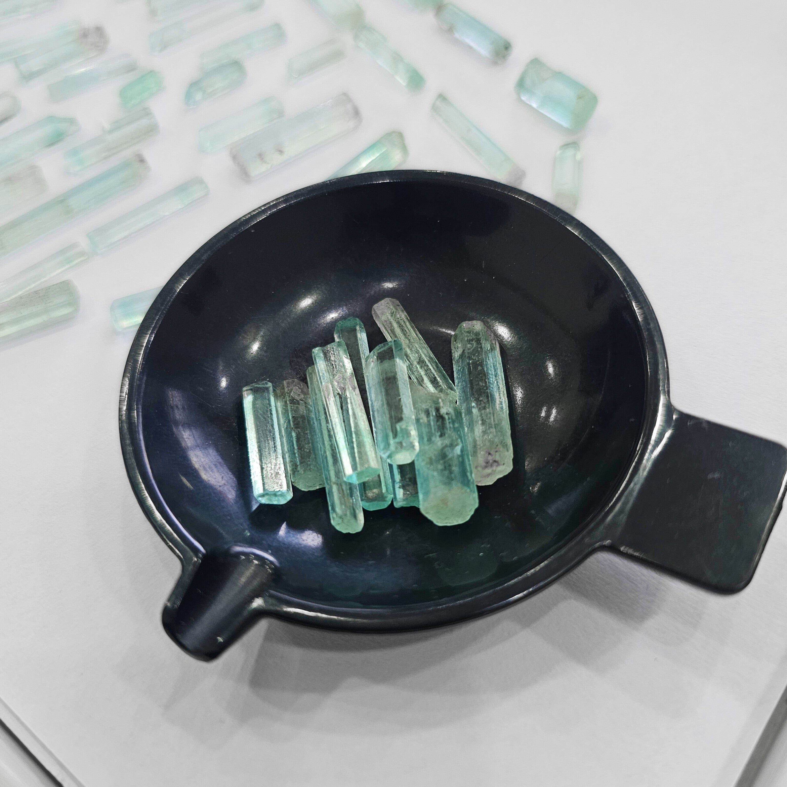 10 Pcs of Natural Emerald Nigeria|10-22mm long - The LabradoriteKing