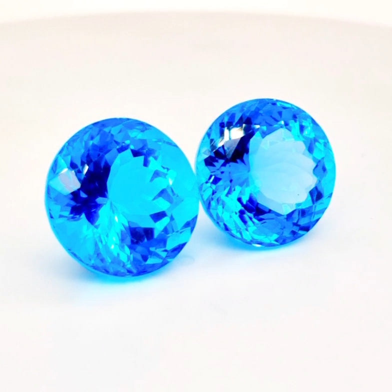 2pcs Natural Swiss Blue Topaz Faceted | Round | 20mm - The LabradoriteKing