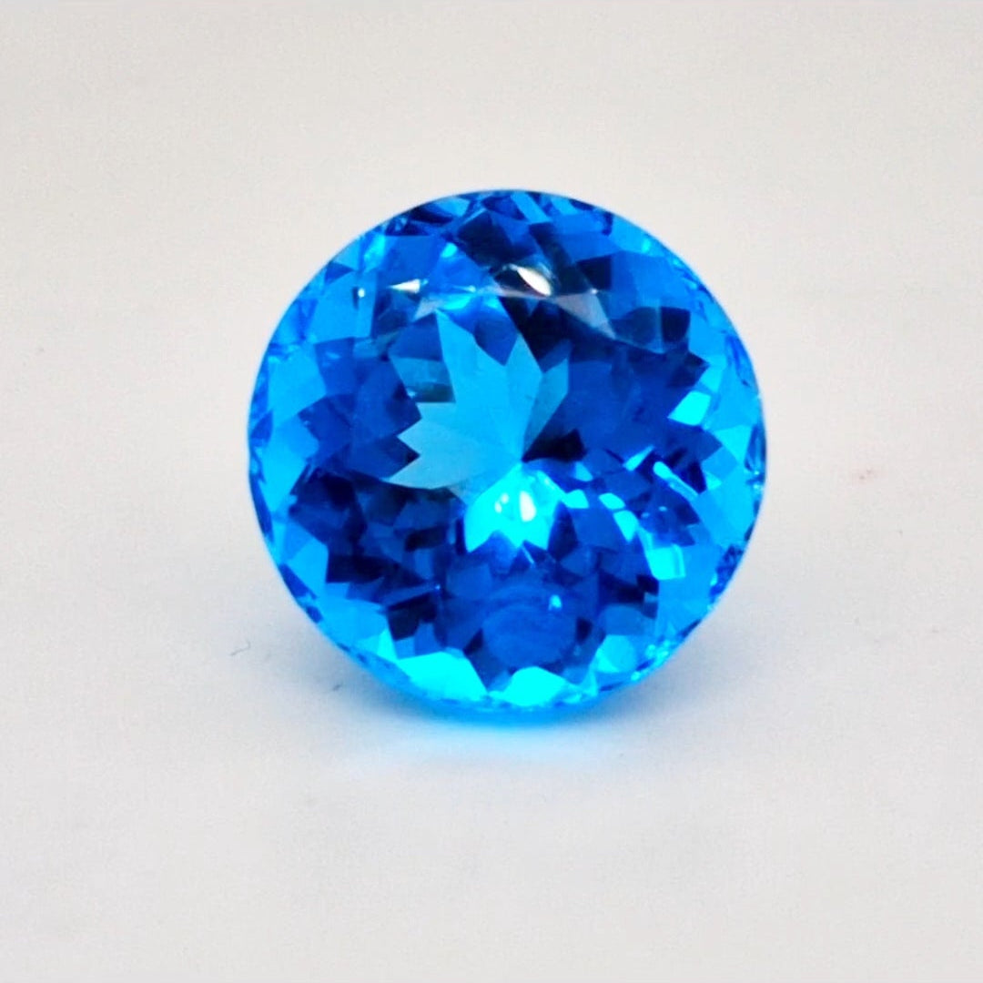 Natural Swiss Blue Topaz Faceted | Round | 13mm - The LabradoriteKing