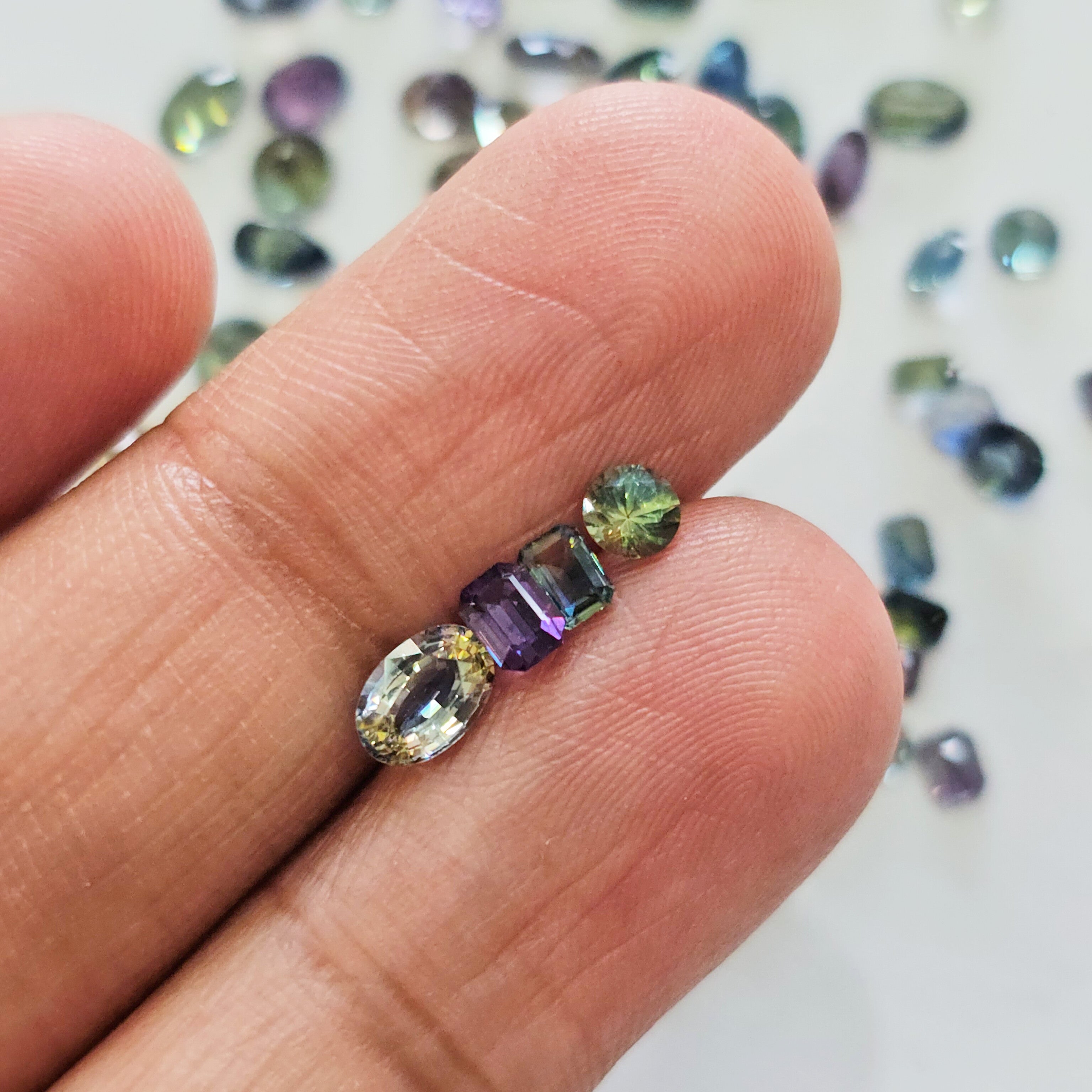 Bi Colour Unheated Sapphire | Madagascar Origin | 4 to 6mm