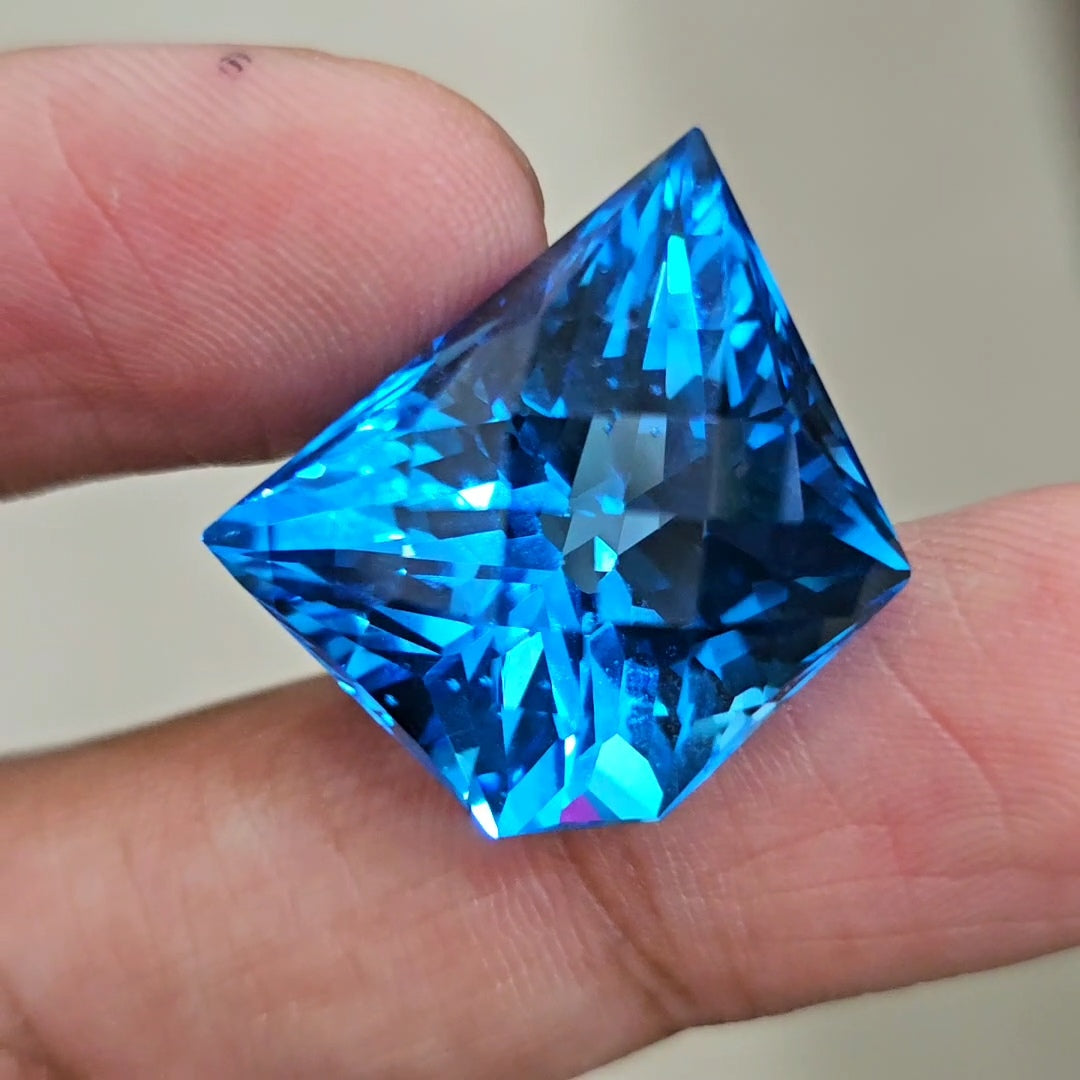 48.2Cts Of Natural Swiss Blue Topaz Checker Cut | Fancy | 23x18mm - The LabradoriteKing