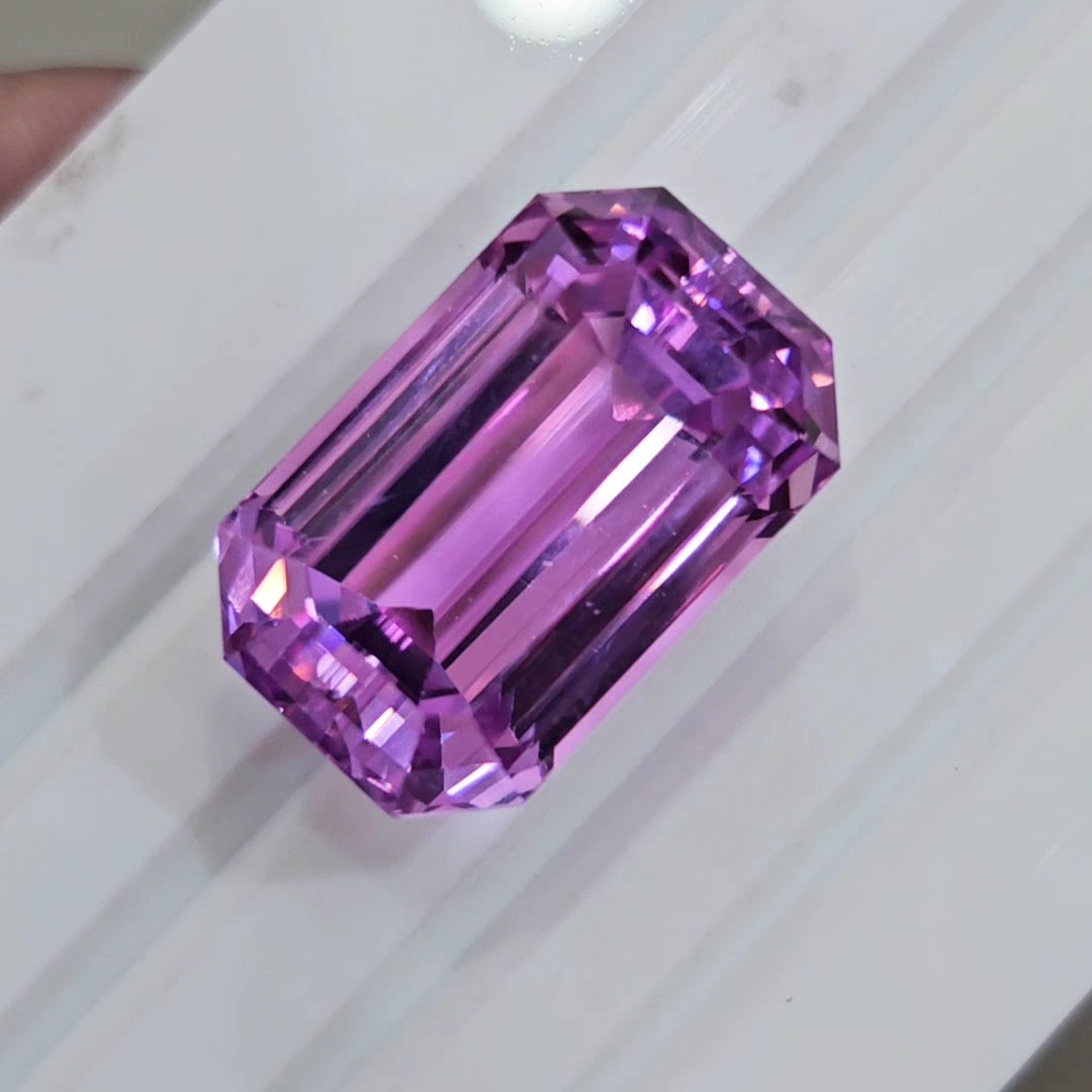 51.4 Cts Natural Kunzite Faceted Clean| With Certificate| 24x15mm | Rectangle |Clean - The LabradoriteKing