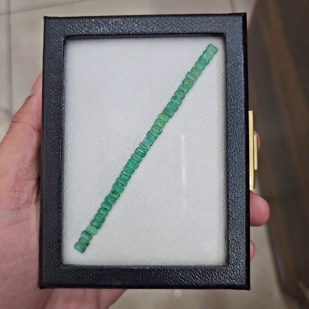 35 pcs Of Natural Emerald Faceted | 5x3mm| Rectangle - The LabradoriteKing