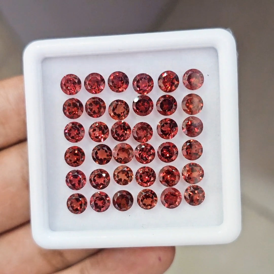36pcs Natural Mozambique Cherry Garnet Faceted | Round | Size: 5mm - The LabradoriteKing
