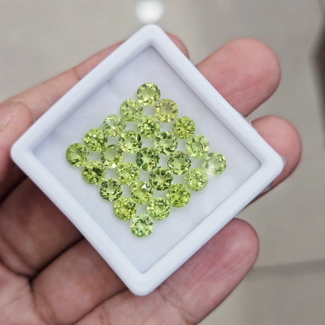 25 Pcs of Natural Peridot Faceted | Round | Size: 5mm
