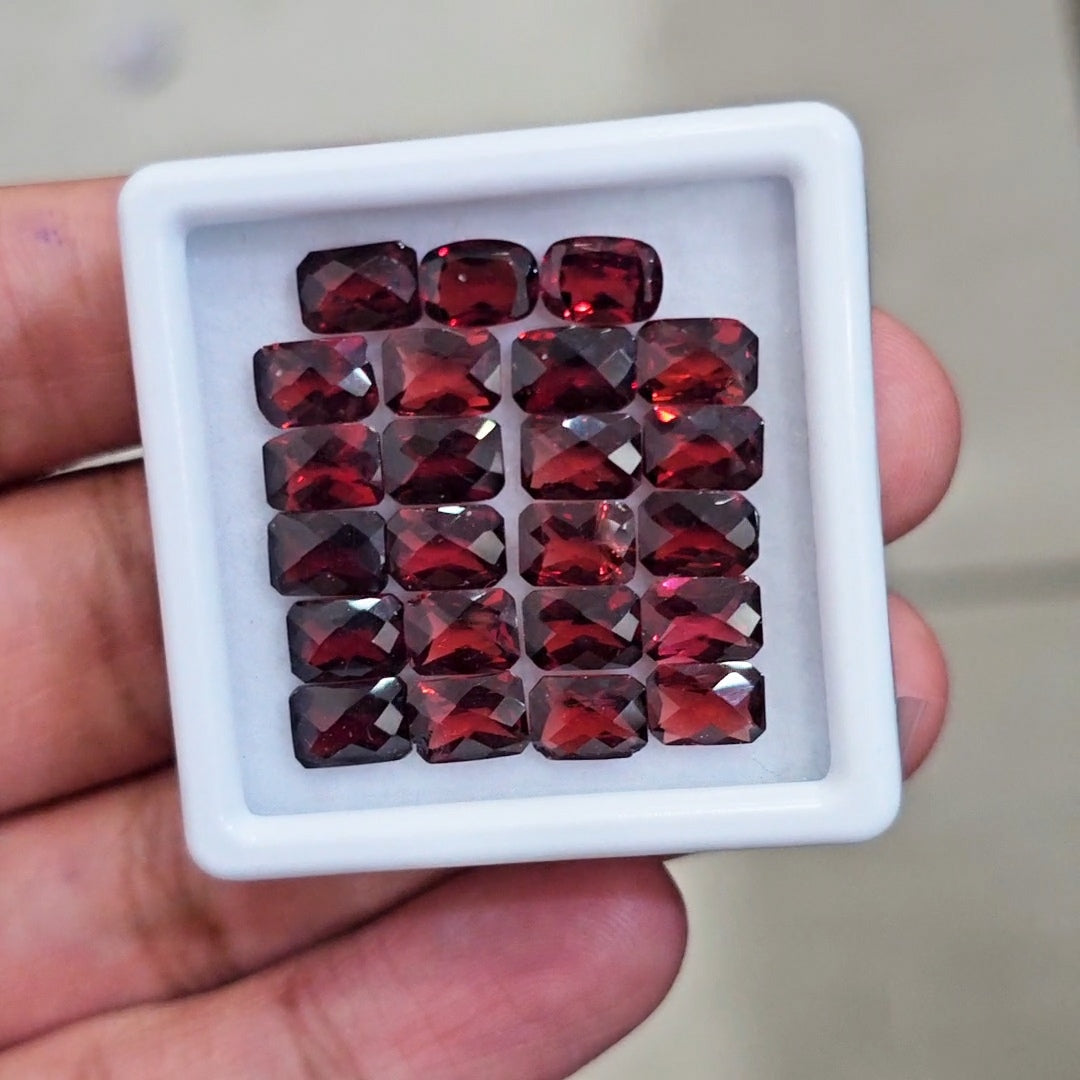 23 pcs Natural Mozambique Garnet Checker Cut | Rectangle| Size: 7x5mm