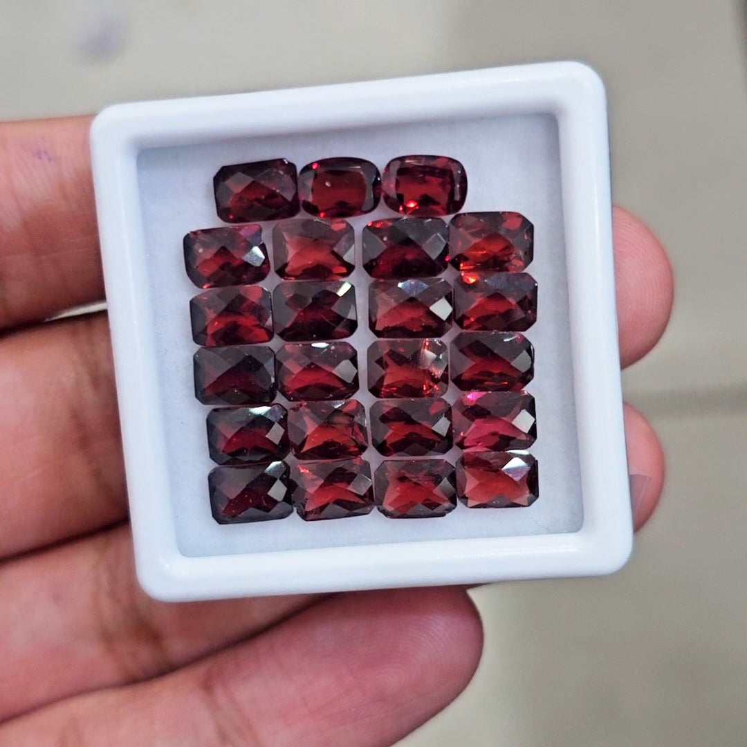 23 pcs Natural Mozambique Garnet Checker Cut | Rectangle| Size: 7x5mm
