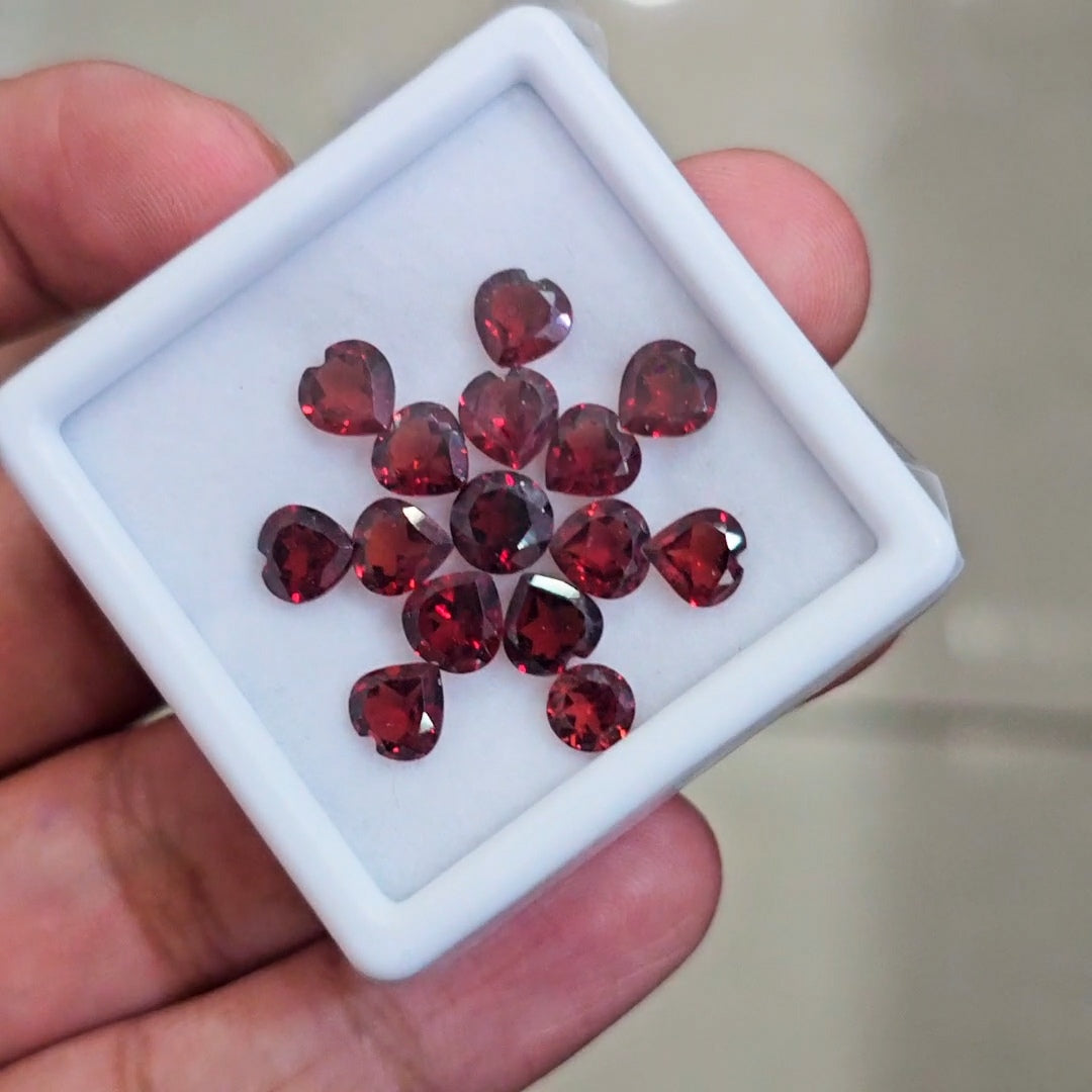 15 pcs Natural Mozambique Garnet Faceted | Heart & Oval | Size: 6mm