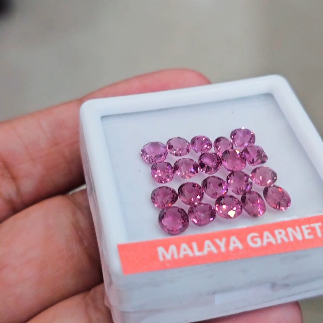 20 Pcs of Natural Malaya Garnet Faceted | Mix | Size: 4-5mm