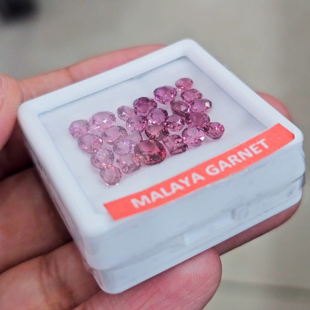 25 Pcs of Natural Malaya Garnet Faceted | Mix | Size: 4-6mm