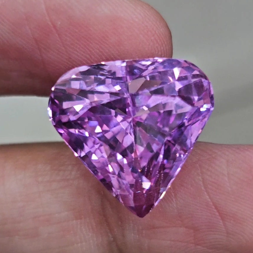 29.1Cts Natural Kunzite Faceted Clean| With Certificate| 19x18mm | Teardrop |Clean - The LabradoriteKing