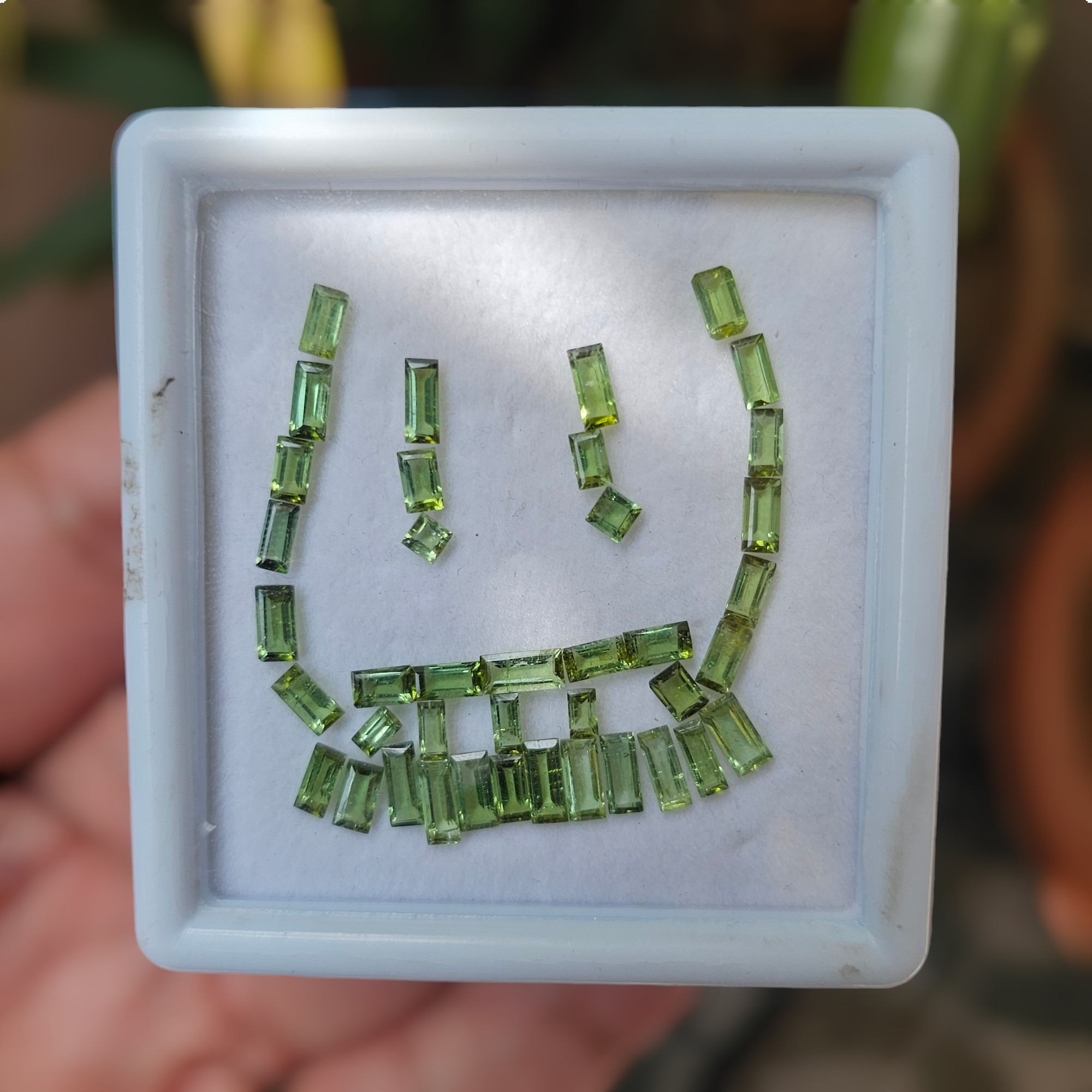 40 Pcs Of Natural Green  Tourmaline Faceted | Shap:Square & Rectangle| Size:3-6mm - The LabradoriteKing