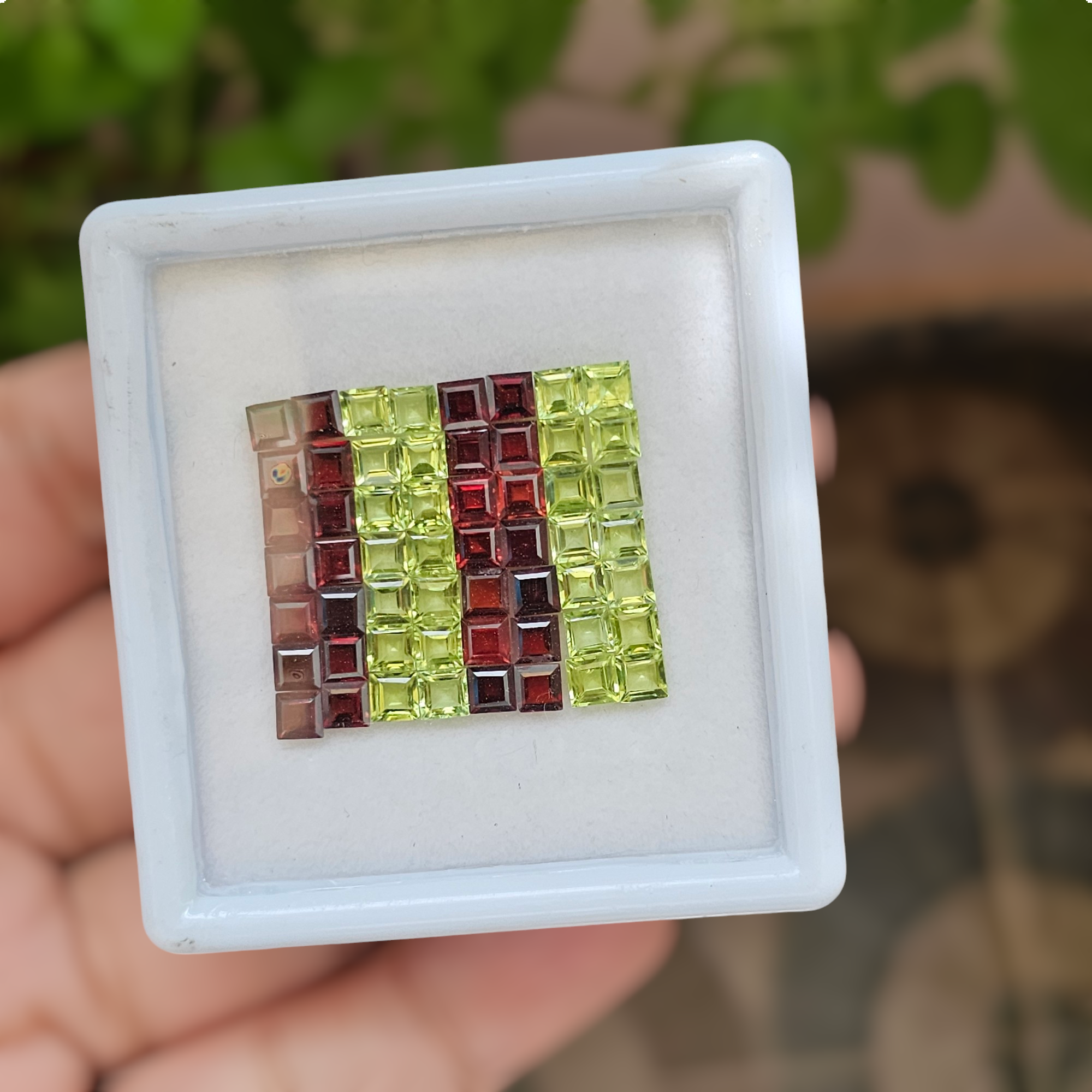 56 Pcs Of Natural Garnet & Peridot Faceted | Shape: Square | Size: 4mm - The LabradoriteKing
