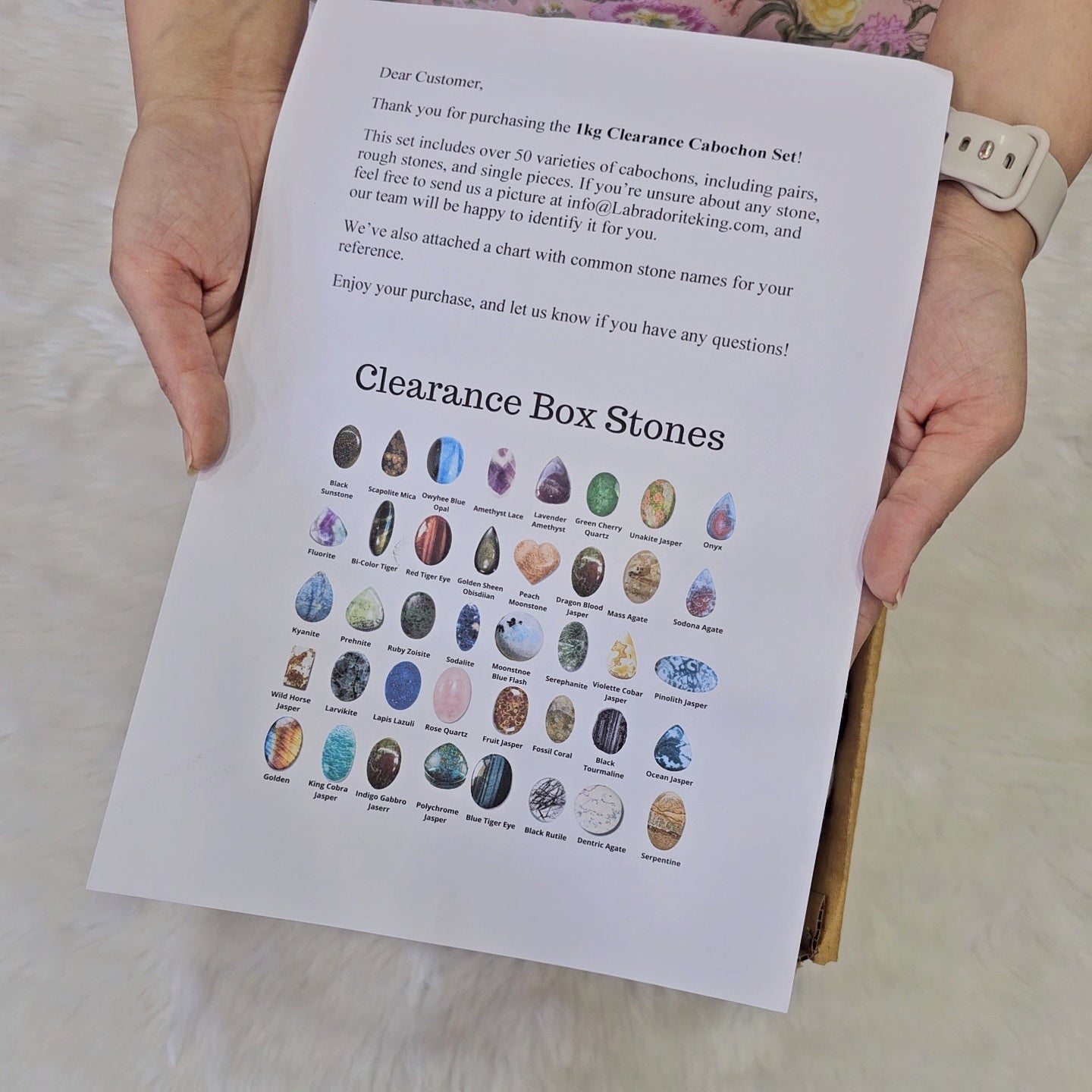 1 KG Clearance box of last year 2024| 15mm to 50mm | 100 Pcs+ Stones - The LabradoriteKing