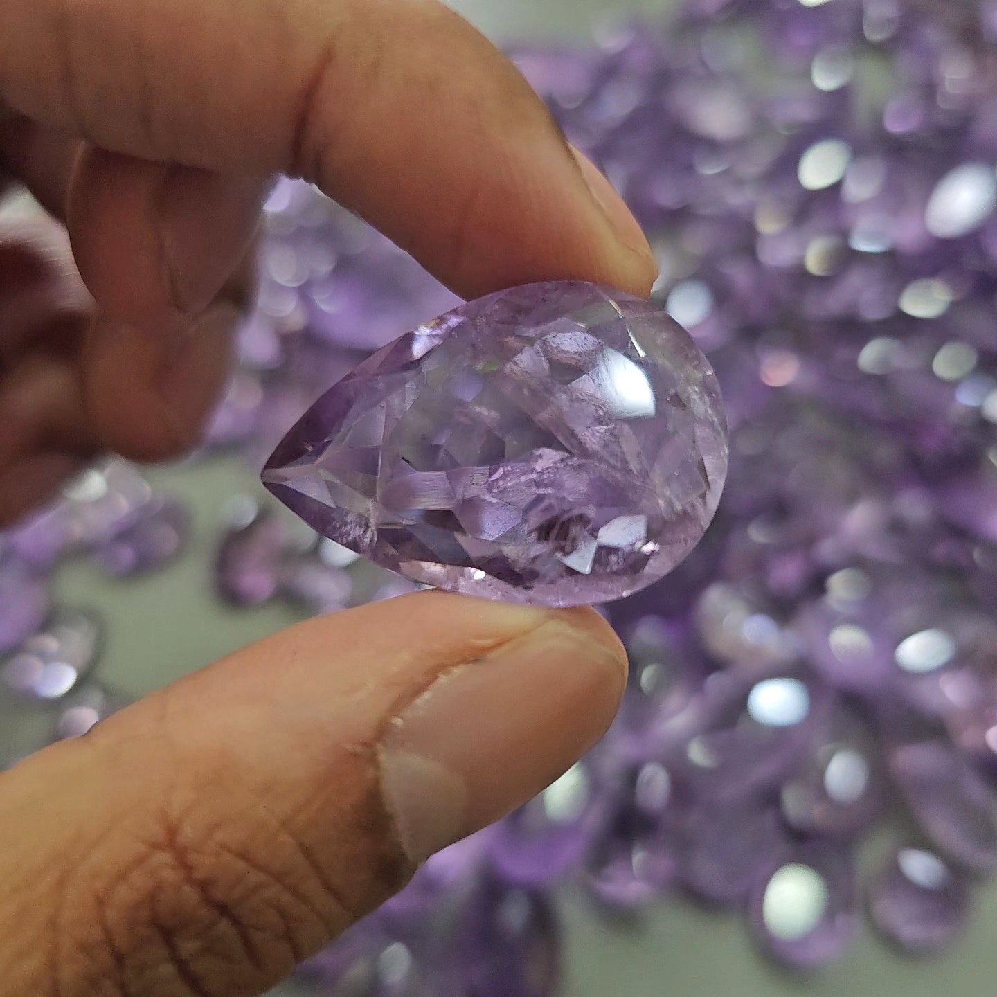 1000 Carats of Lavender Amethyst | 35 to 40pcs - The LabradoriteKing