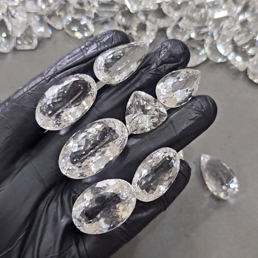 1000 Carats Natural Clear Quartz Faceted | 15–30mm |  25–30 Pcs | Wholesale Loose Crystals | - The LabradoriteKing