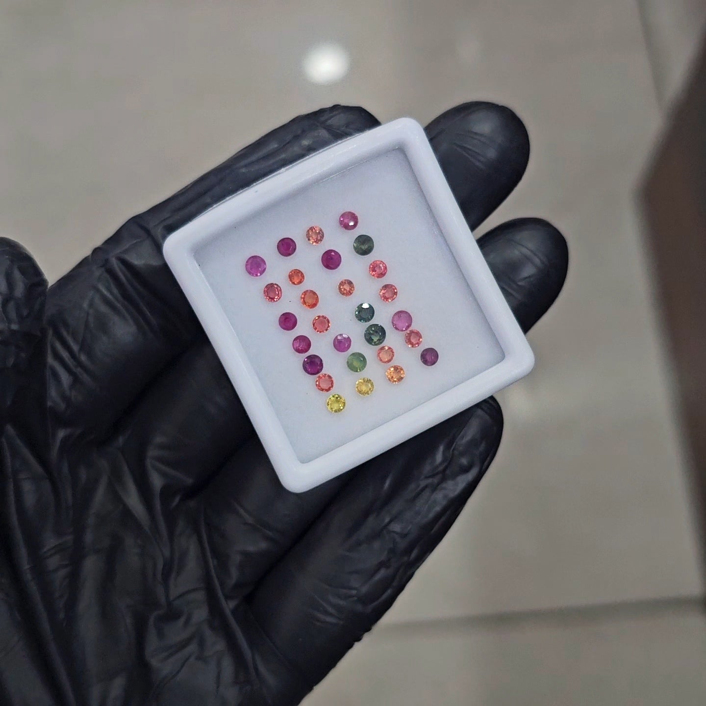 28Pcs of Natural Multi Sapphire Faceted | Round | Size: 2-3mm - The LabradoriteKing