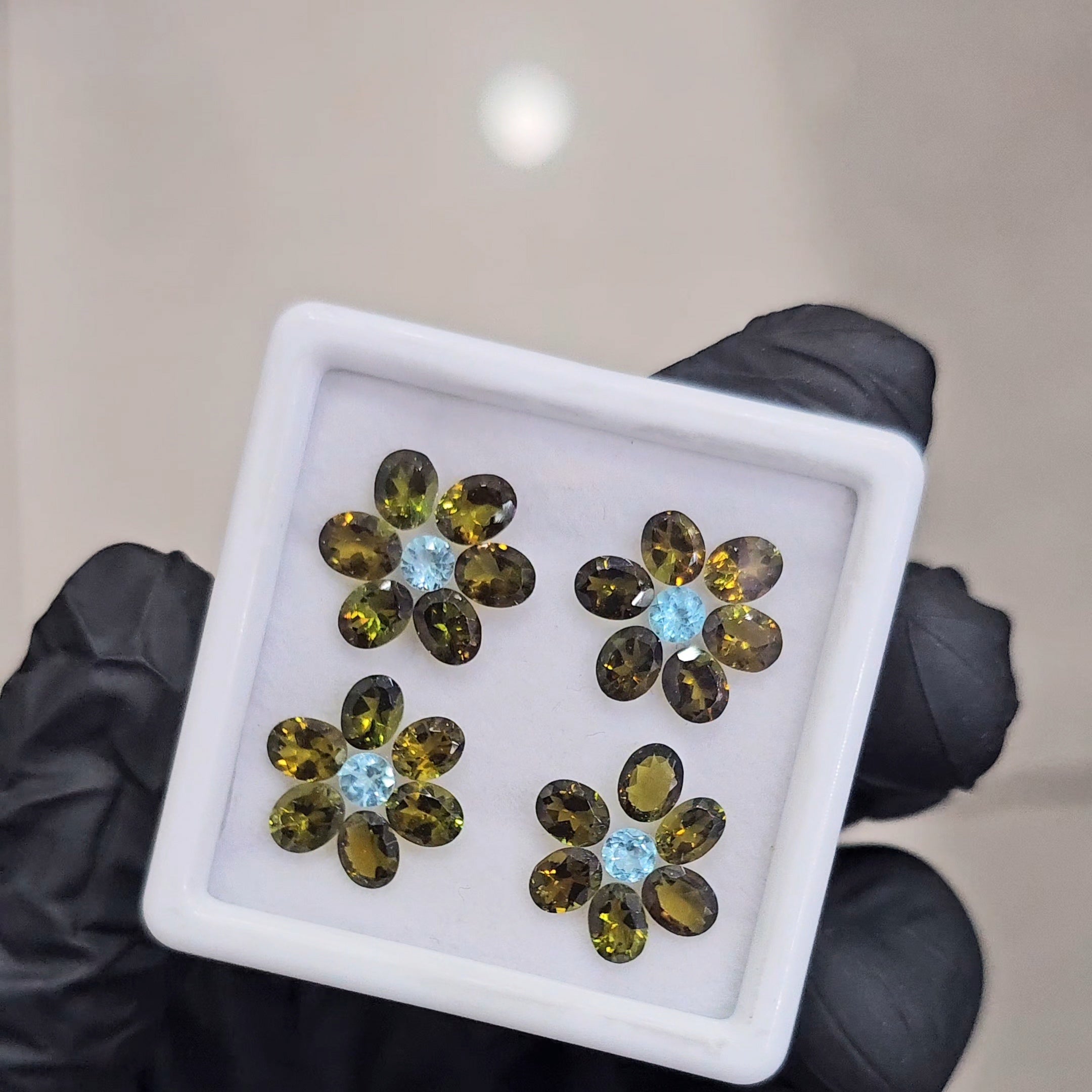 28 Pcs of Natural Green Tourmaline & Aquamarine Faceted | Oval & Round | Size: 3-5mm - The LabradoriteKing