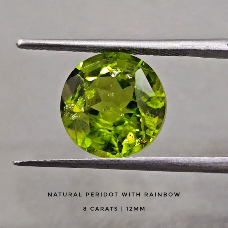 Natural Peridot Round with rainbow Trapped | 8 Carats | 12mm - The LabradoriteKing