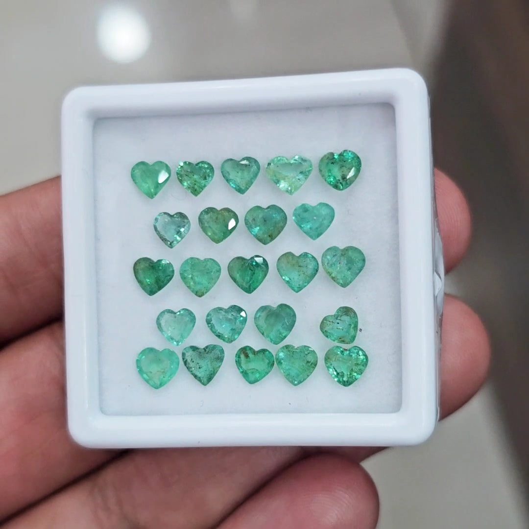 23pcs Of Natural Emerald Faceted | Sizes:4-5mm| Rectangle - The LabradoriteKing