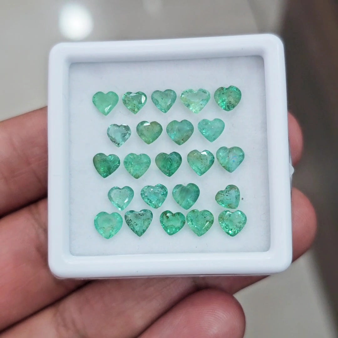 23pcs Of Natural Emerald Faceted | Sizes:4-5mm| Rectangle - The LabradoriteKing