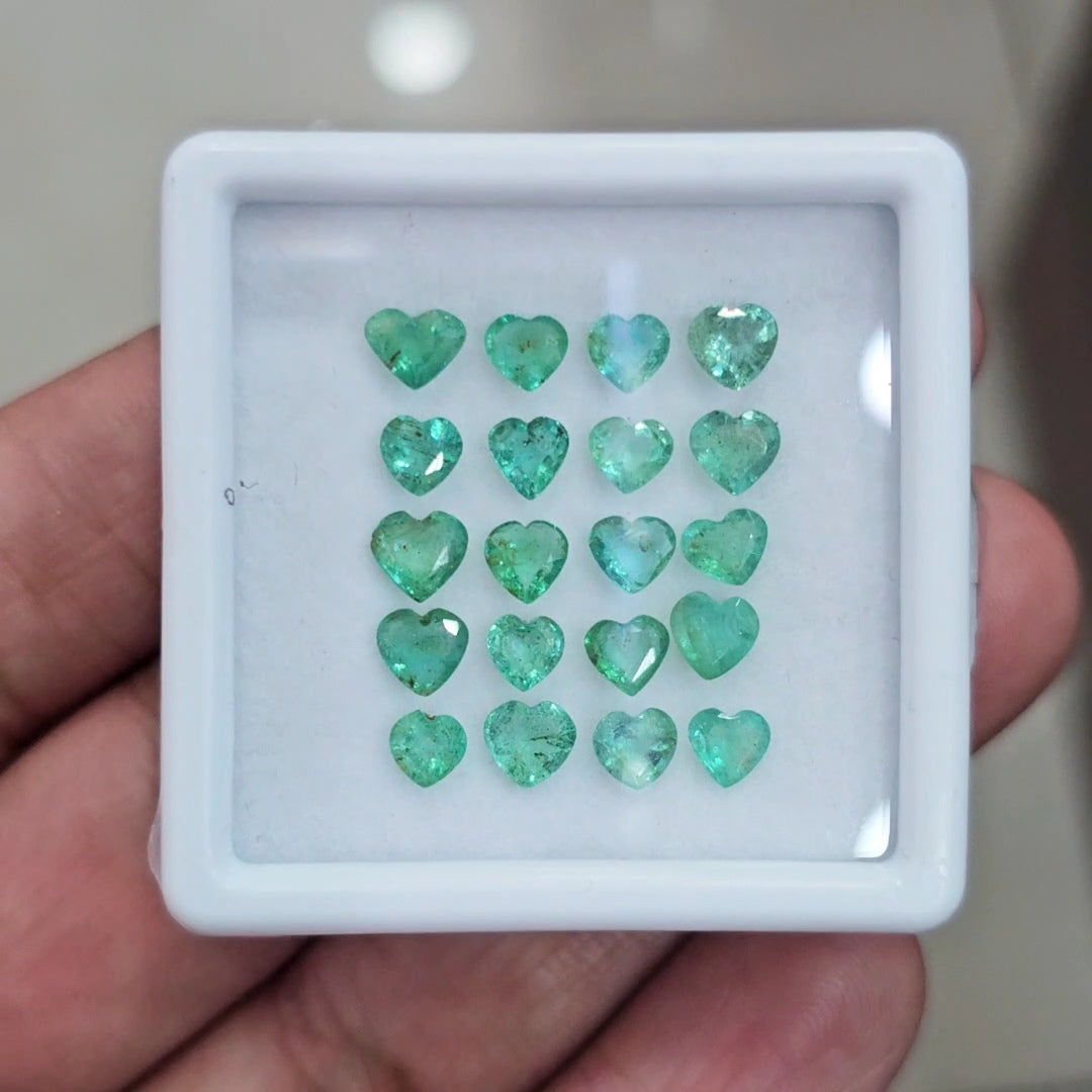 20pcs Of Natural Emerald Faceted | Sizes:4-5mm| Heart - The LabradoriteKing