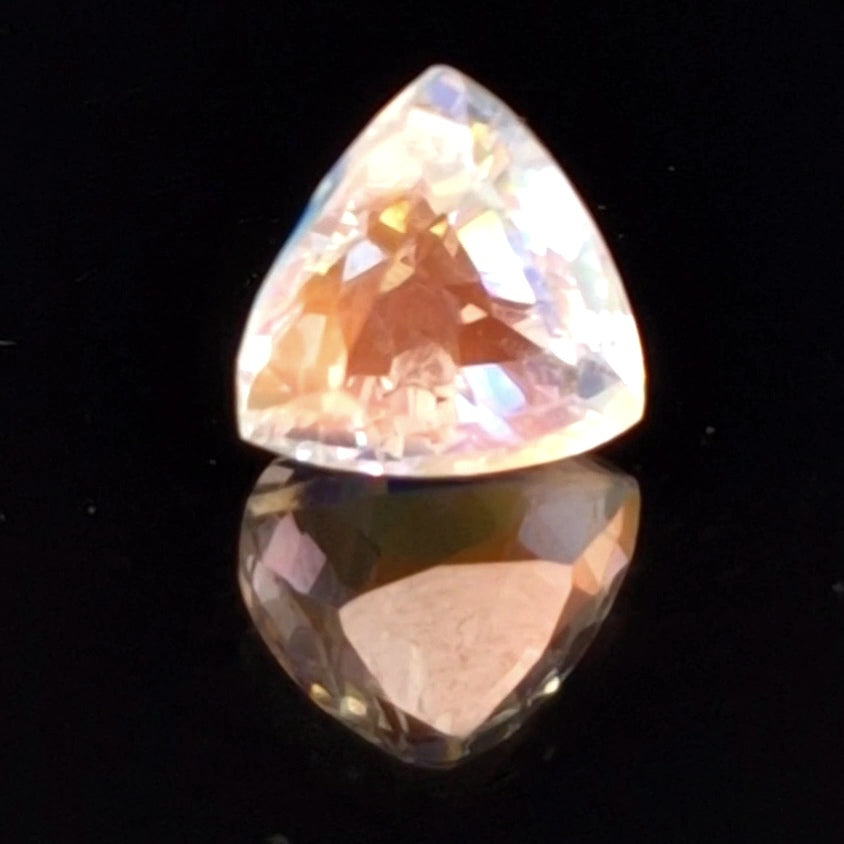 2.7 Cts Natural Madagascar Moonstones Faceted | Trillion | Size: 9mm | Top quality - The LabradoriteKing