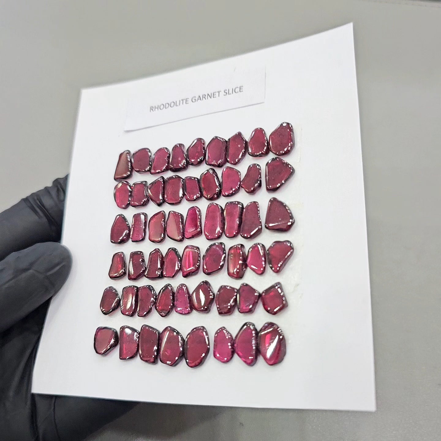 1 Card Of Natural Rhodolite Garnet Slice| Size: 9-15mm - The LabradoriteKing