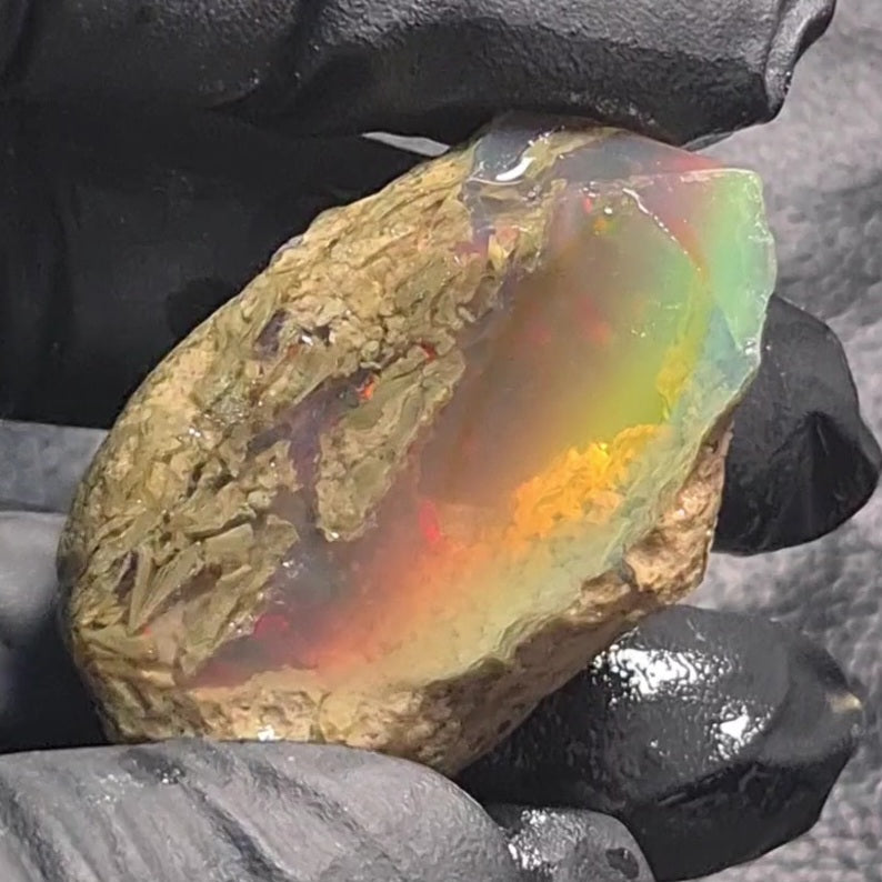 Natural Ethiopian Water Opal Rough | Raw untreaed  | 42x26 mm - The LabradoriteKing