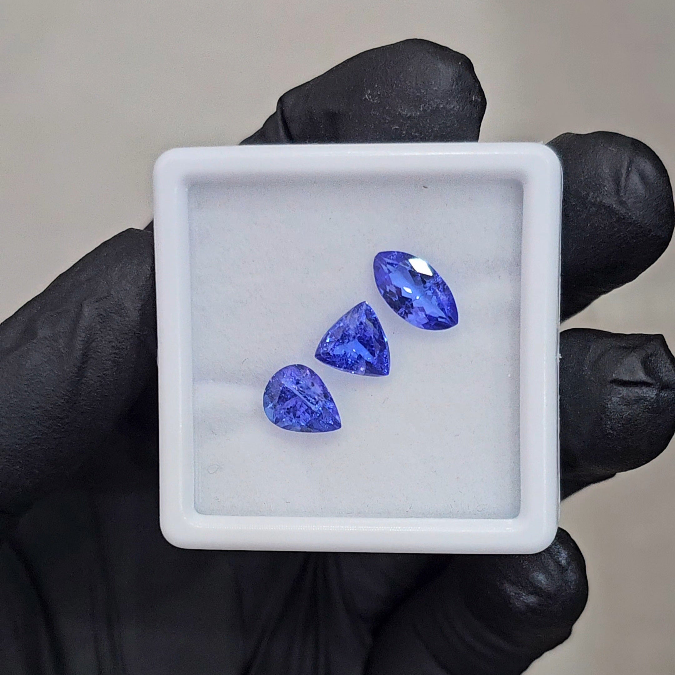 3 Pcs Natural Tanzanite  | Shape: Round & Oval| Size: 8-9mm - The LabradoriteKing