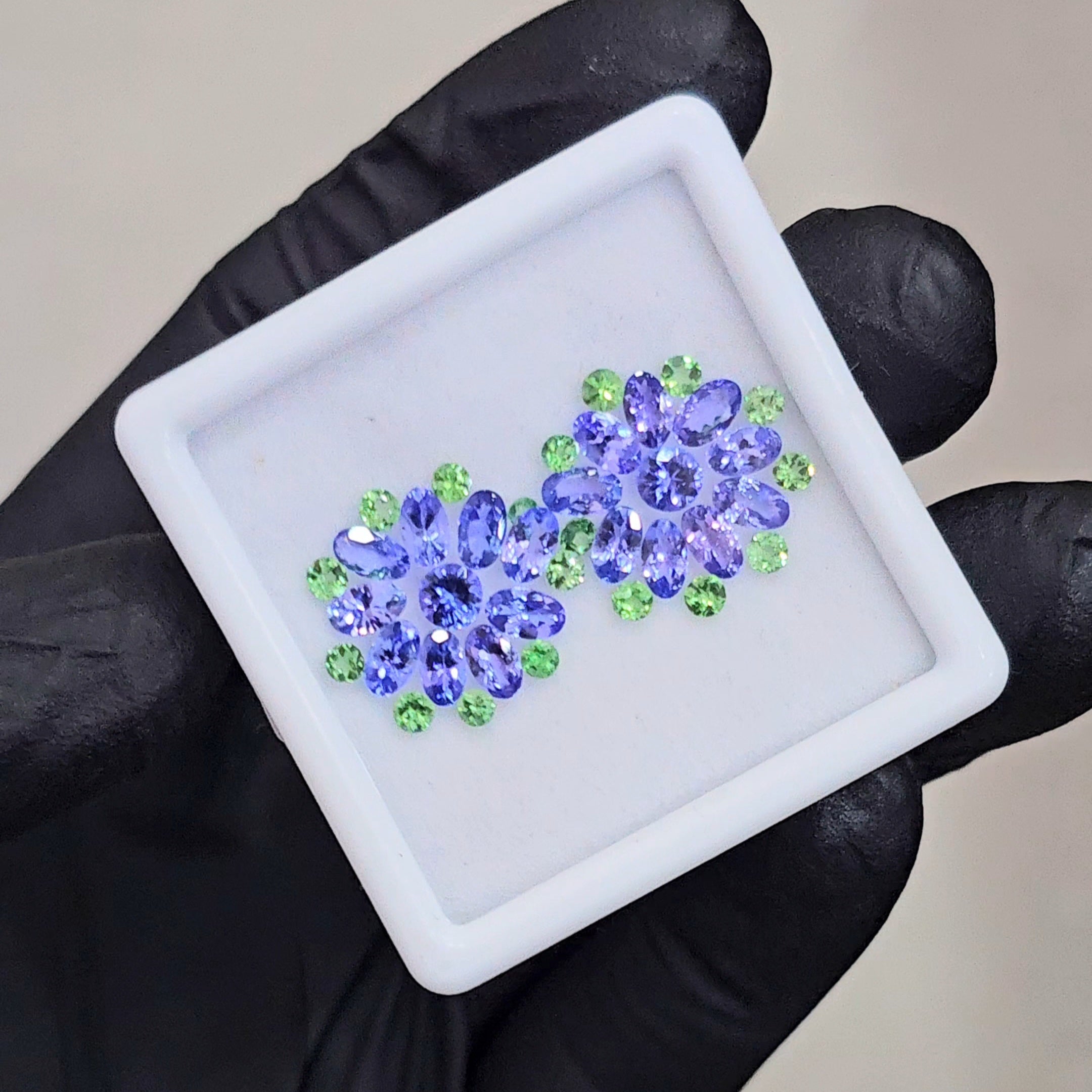 38 Pcs Natural Tsavorite & Tanzanite AAA+ Faceted | Shape: Mix l | Size: 5-3mm - The LabradoriteKing