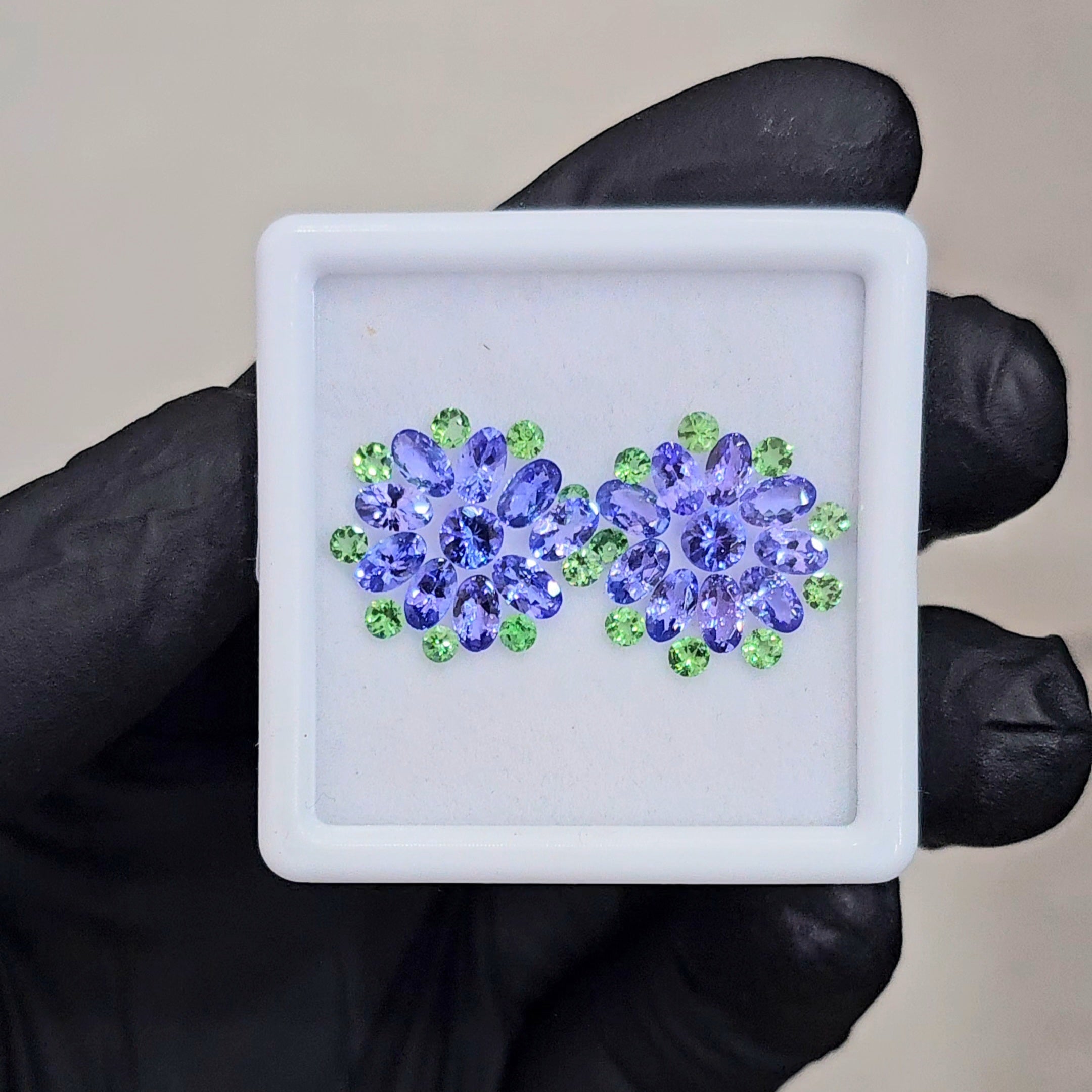 38 Pcs Natural Tsavorite & Tanzanite AAA+ Faceted | Shape: Mix l | Size: 5-3mm - The LabradoriteKing