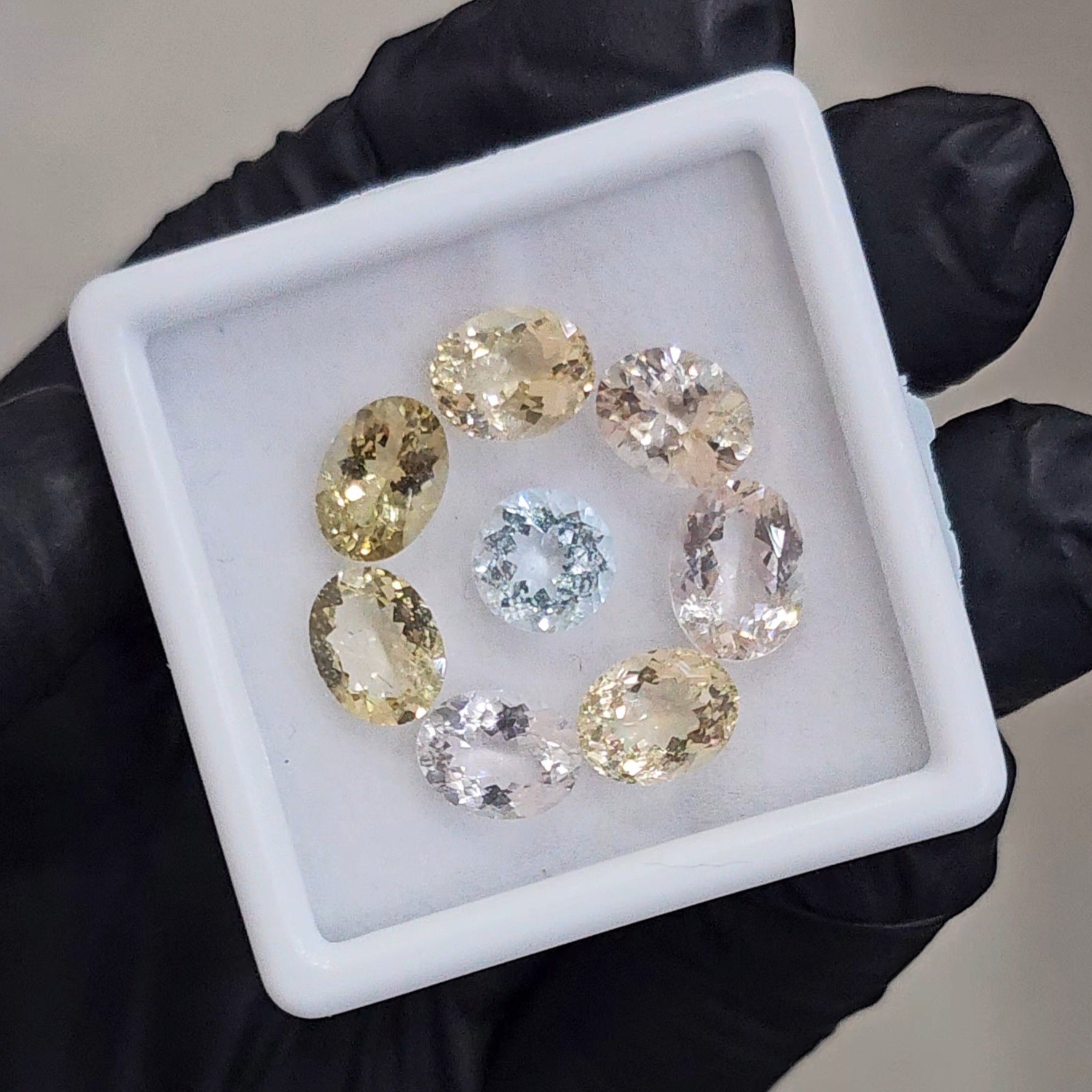 8 Pcs of Natural Mix Beryls; Morganite, Heliodor & Green Beryl | Shap: Mix | Size:8-9mm - The LabradoriteKing