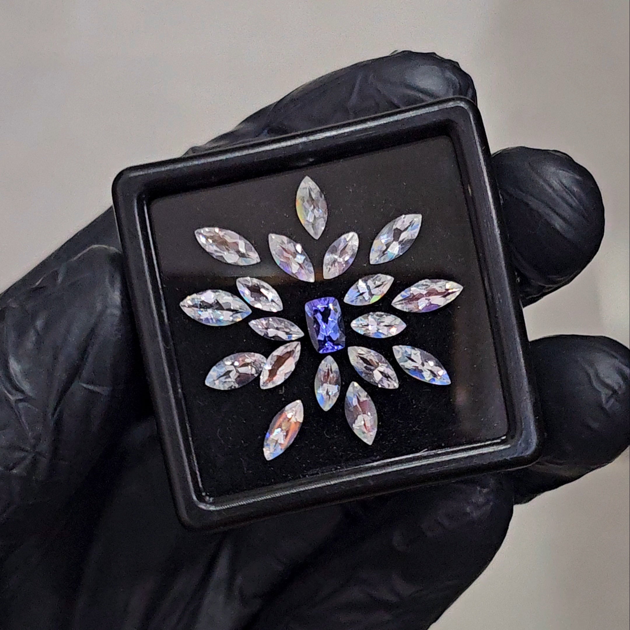 19 Pcs Natural Tanzanite And Madagascar Moonstones Faceted | Shape: Marquise | Size: 6-8mm | Top quality - The LabradoriteKing