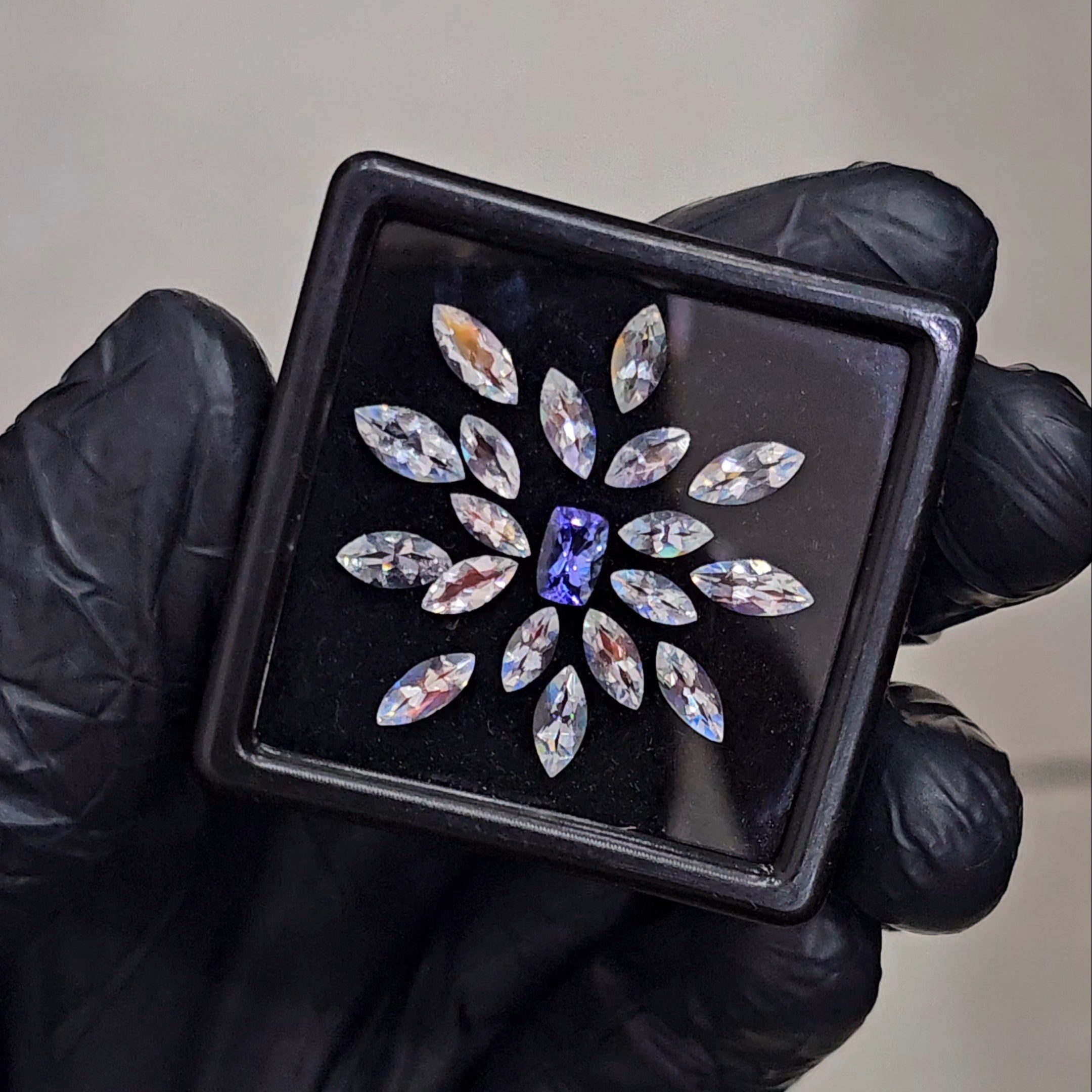 19 Pcs Natural Tanzanite And Madagascar Moonstones Faceted | Shape: Marquise | Size: 6-8mm | Top quality - The LabradoriteKing