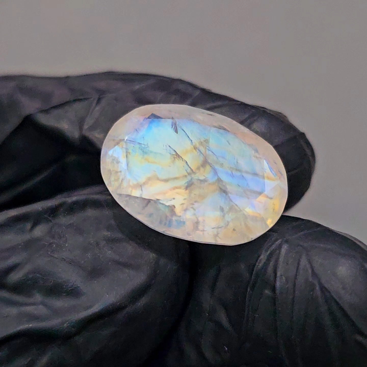 Natural Rainbow Moonstone from India Faceted | Oval | 13x18mm - The LabradoriteKing