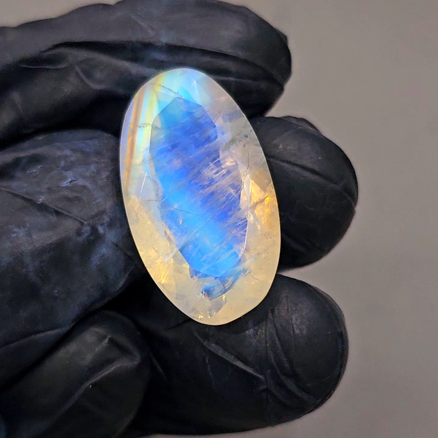 Natural Rainbow Moonstone from India Faceted | Oval | 21x22mm - The LabradoriteKing