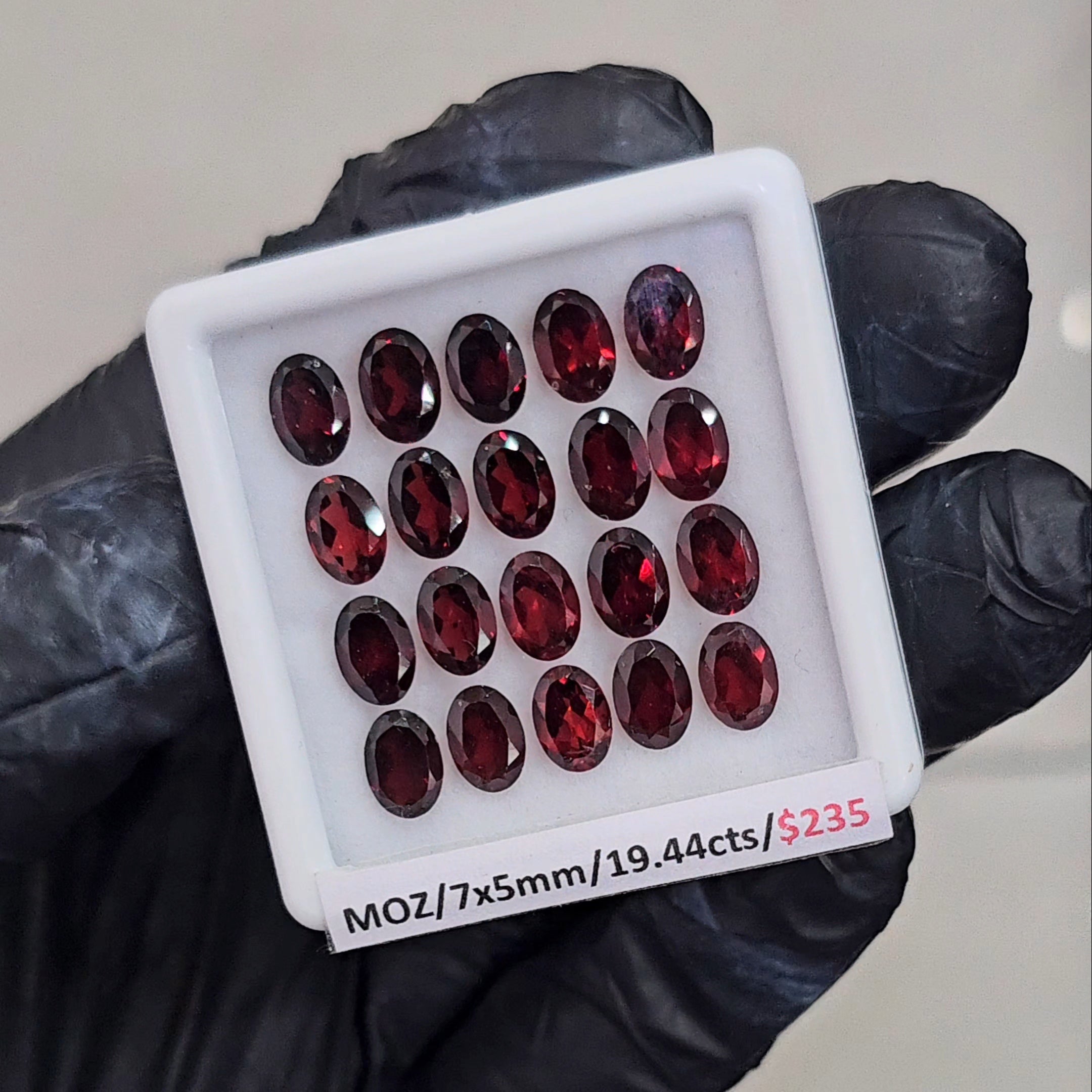 20 Pcs Natural Mozambique Garnet Faceted |Oval| Size: 7x5mm - The LabradoriteKing