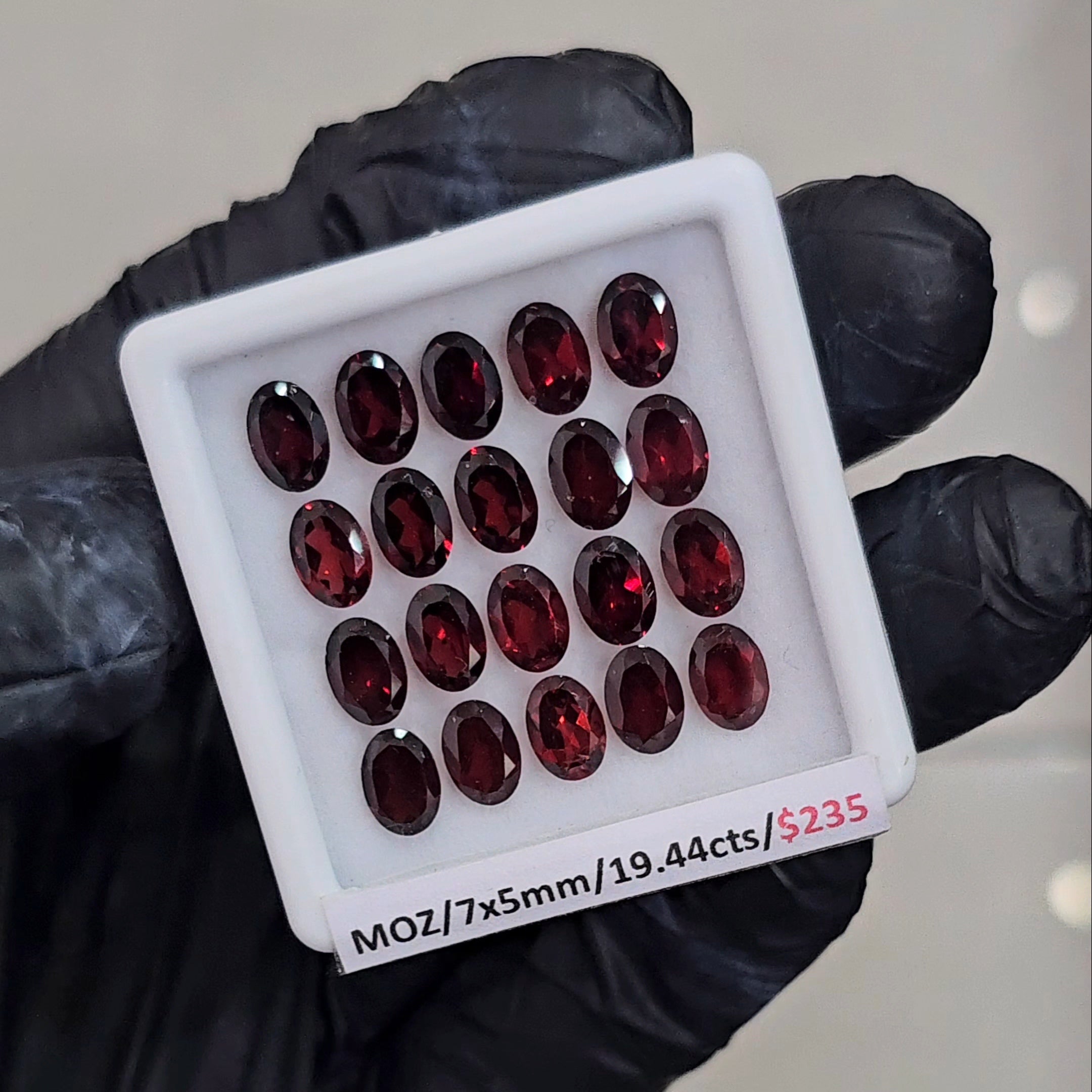 20 Pcs Natural Mozambique Garnet Faceted |Oval| Size: 7x5mm - The LabradoriteKing